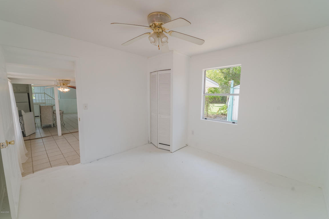 LAGUNA BEACH ESTATES 9TH ADDN - Residential