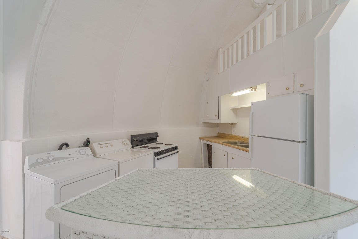 LAGUNA BEACH ESTATES 9TH ADDN - Residential