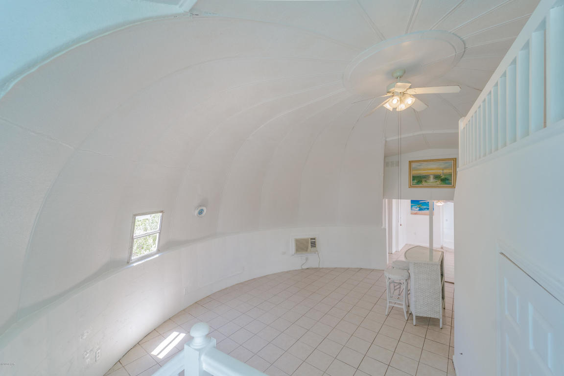 LAGUNA BEACH ESTATES 9TH ADDN - Residential