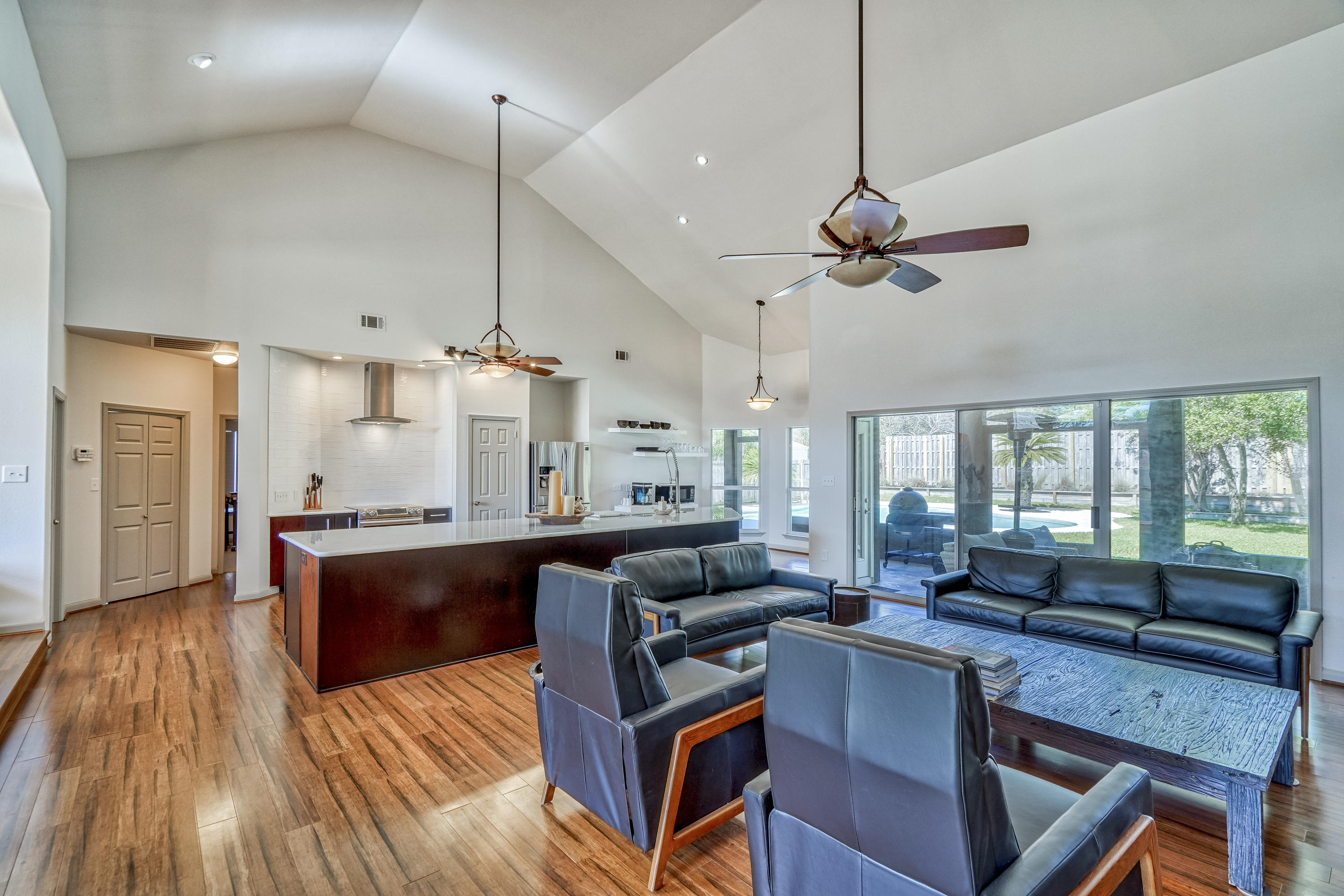 RIVIERA BEACH - Residential