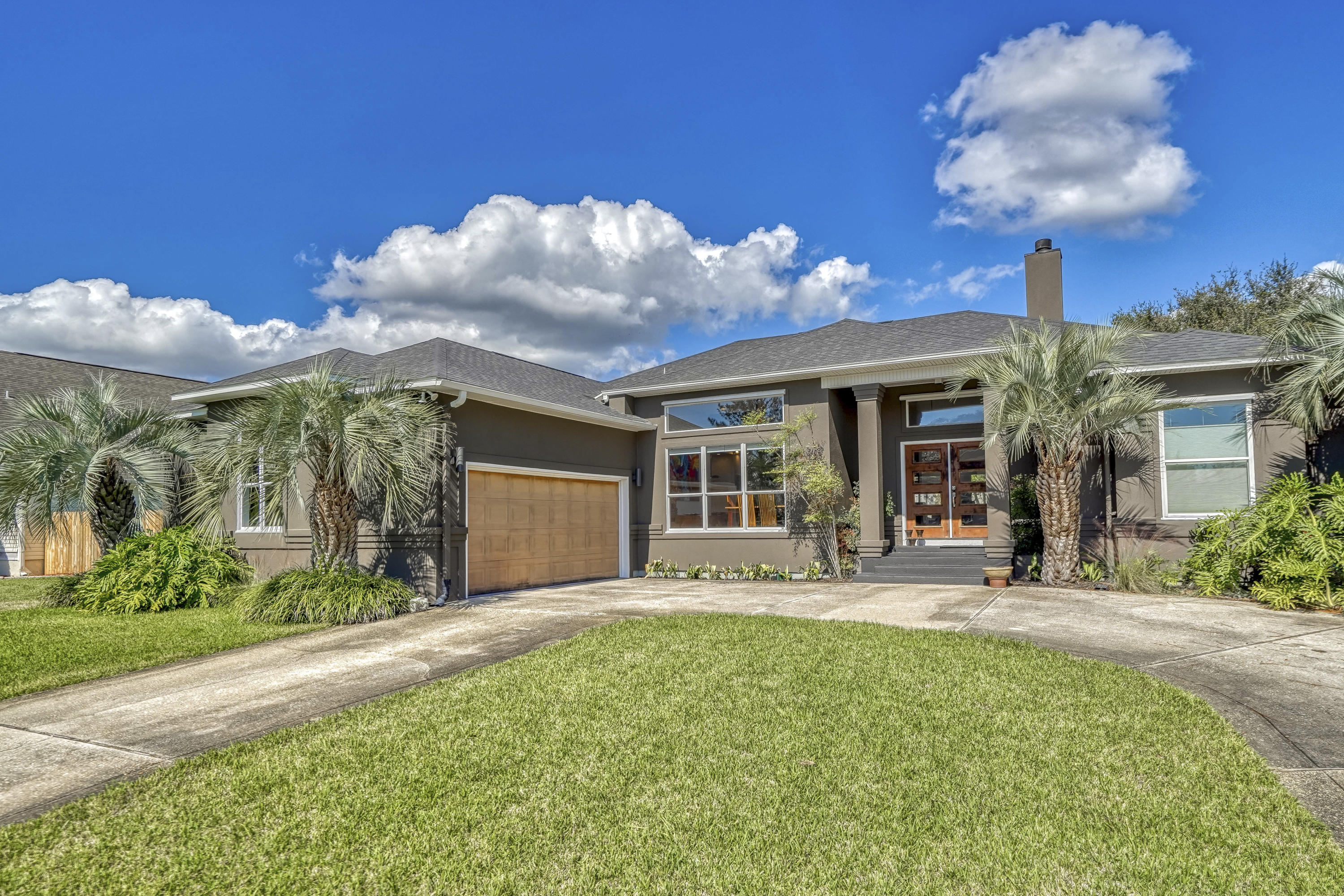 RIVIERA BEACH - Residential