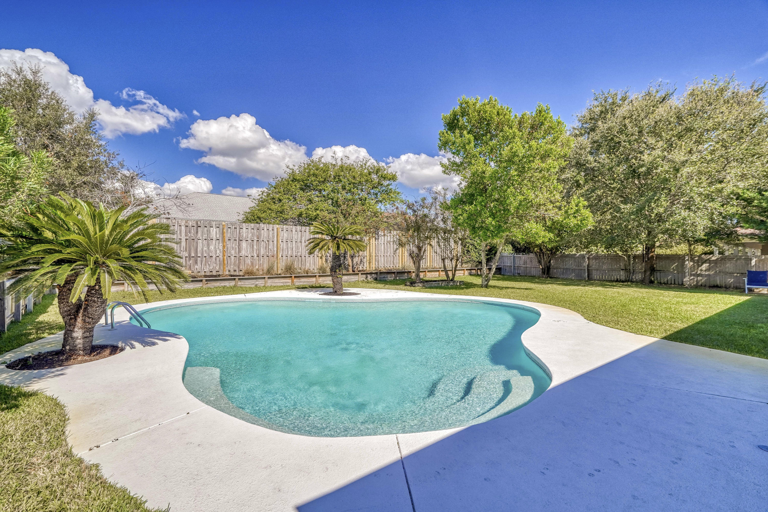 RIVIERA BEACH - Residential