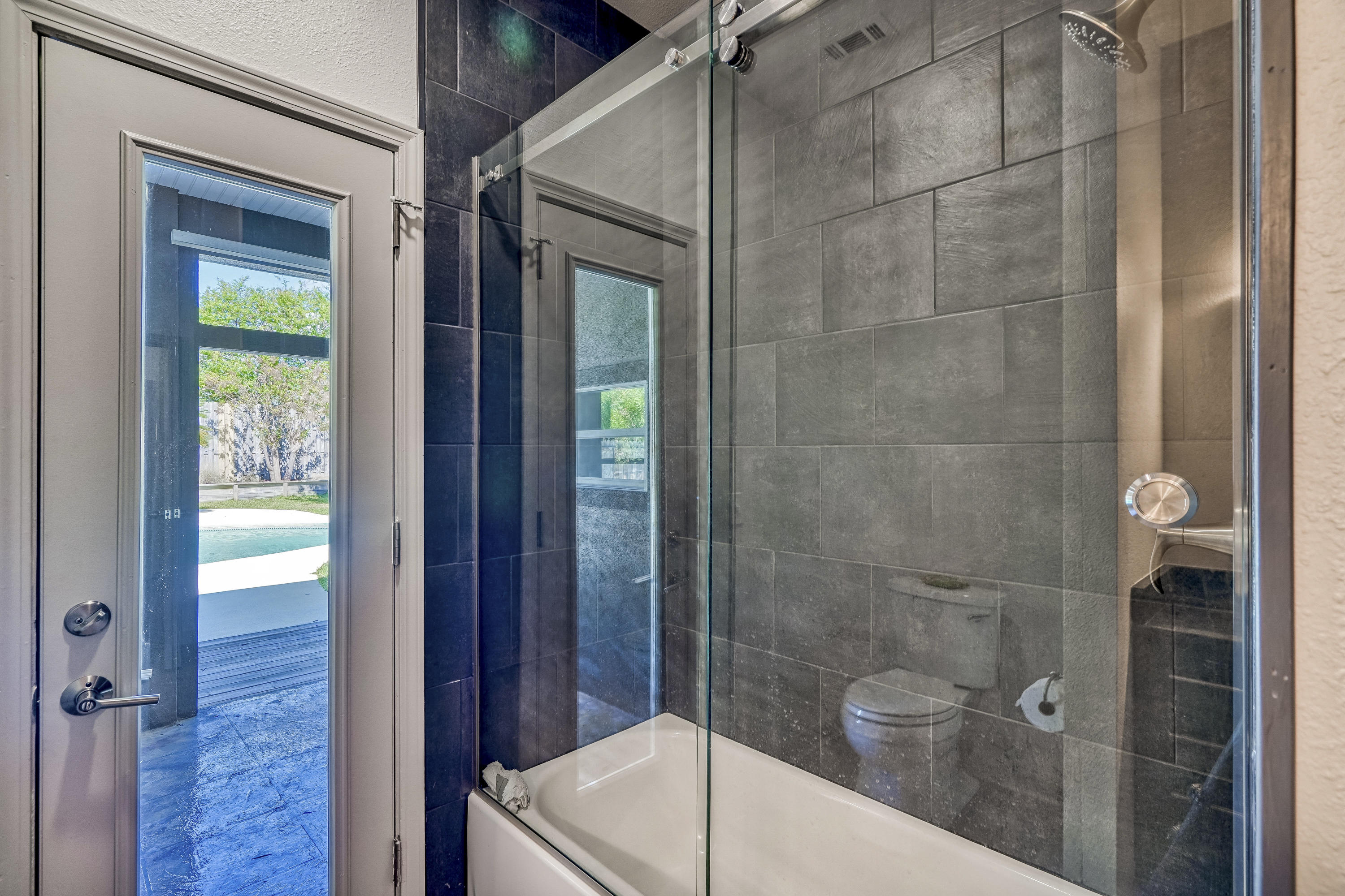 RIVIERA BEACH - Residential