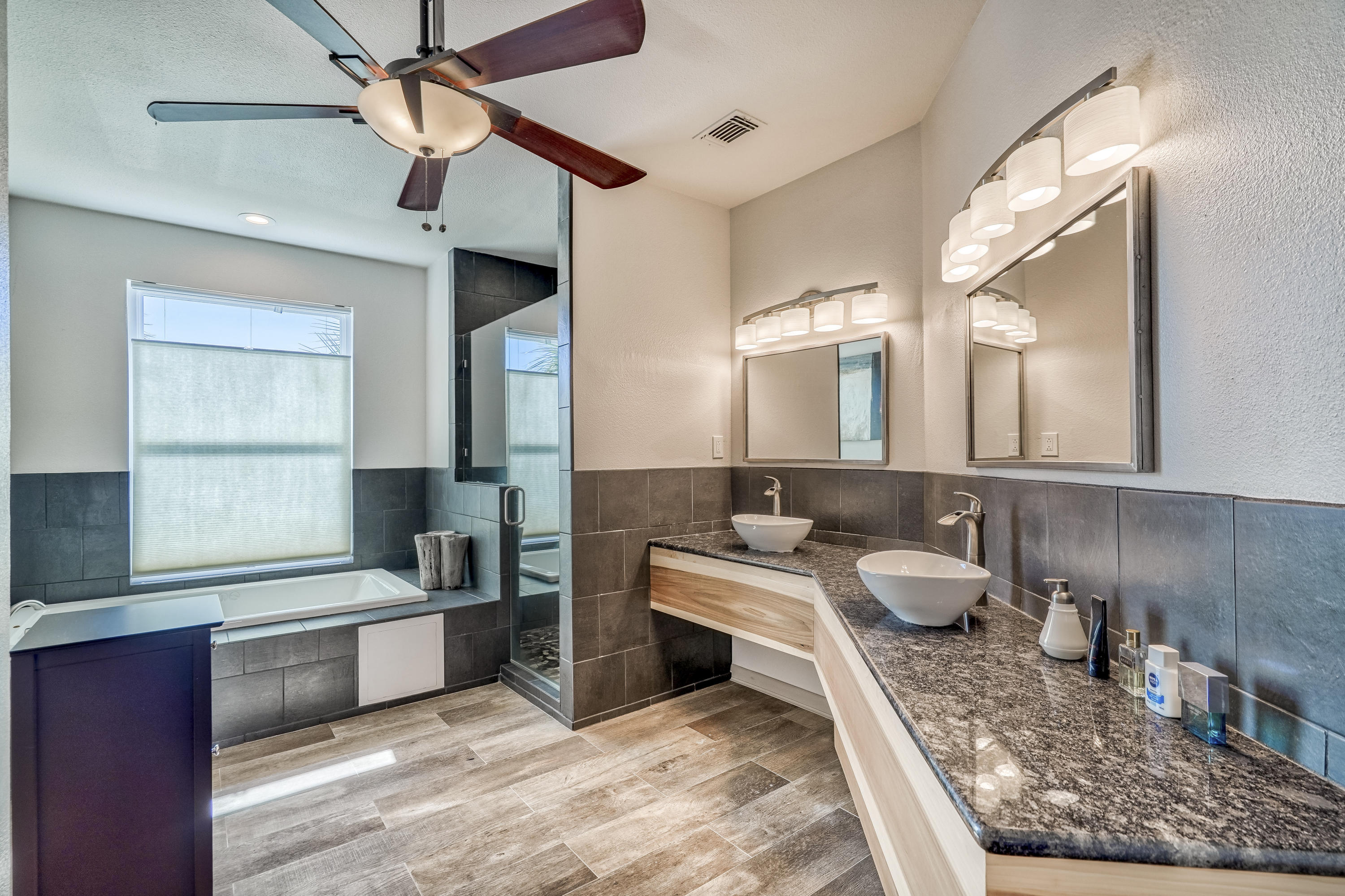 RIVIERA BEACH - Residential