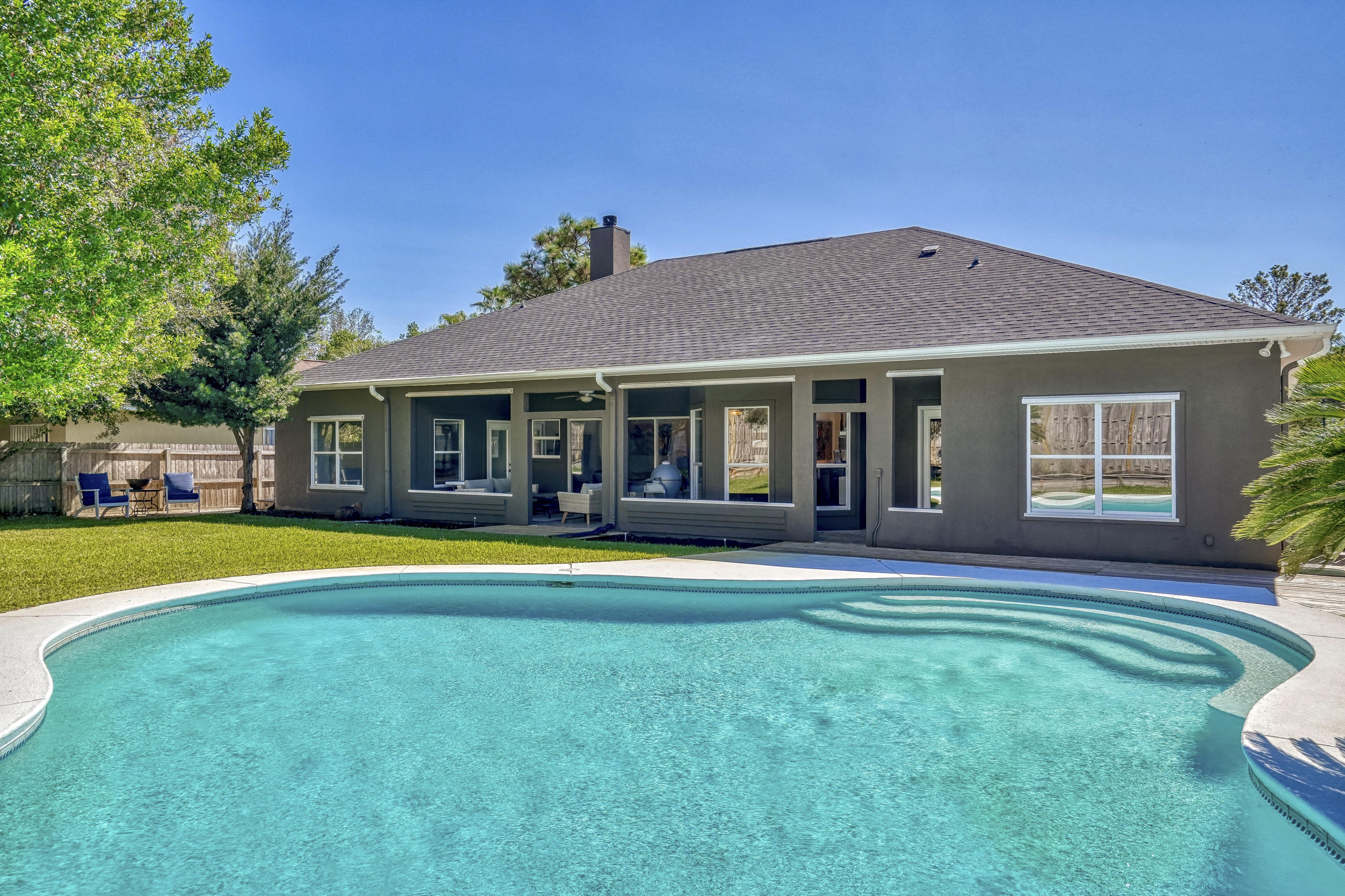 RIVIERA BEACH - Residential