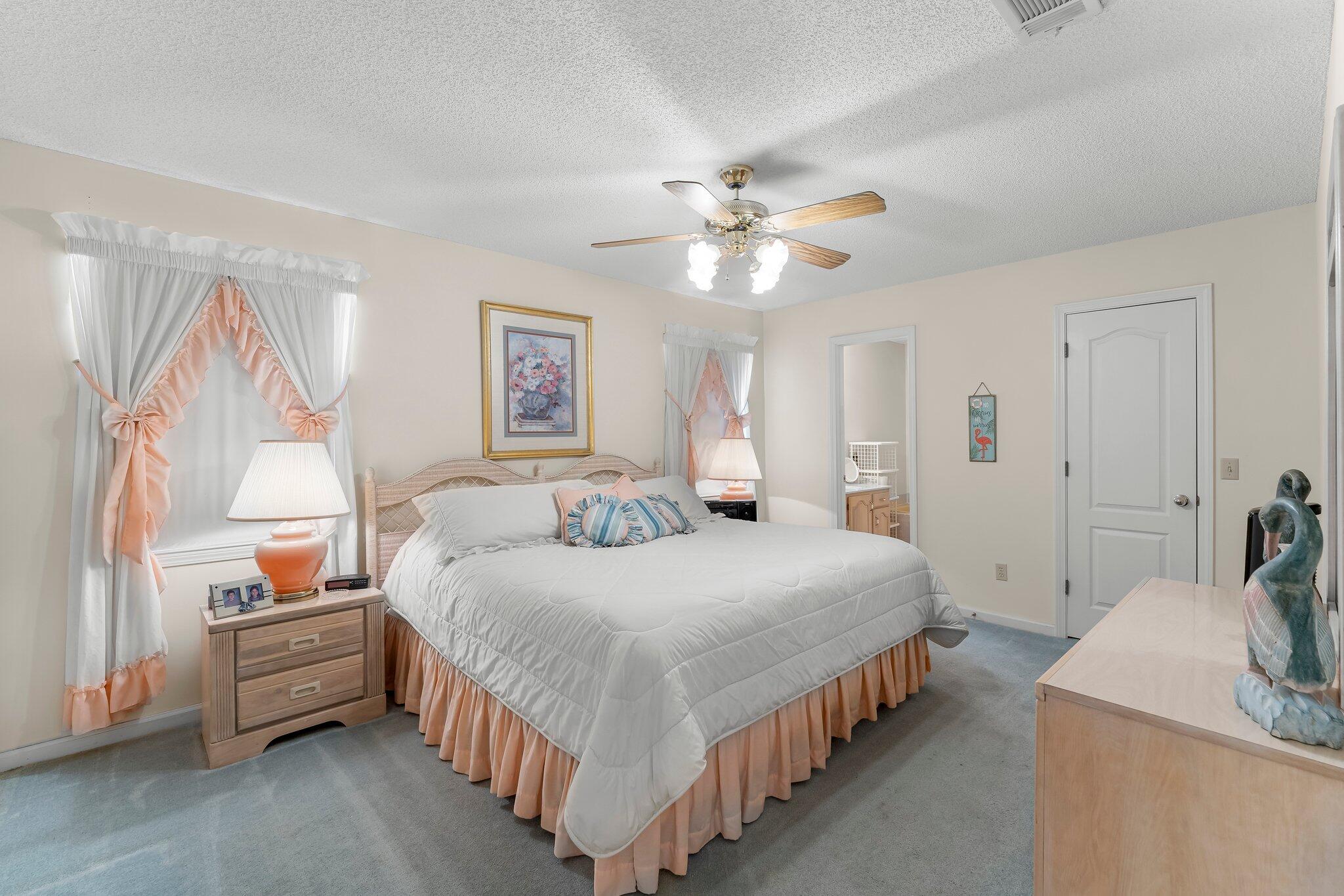 BID-A-WEE S/D - Residential