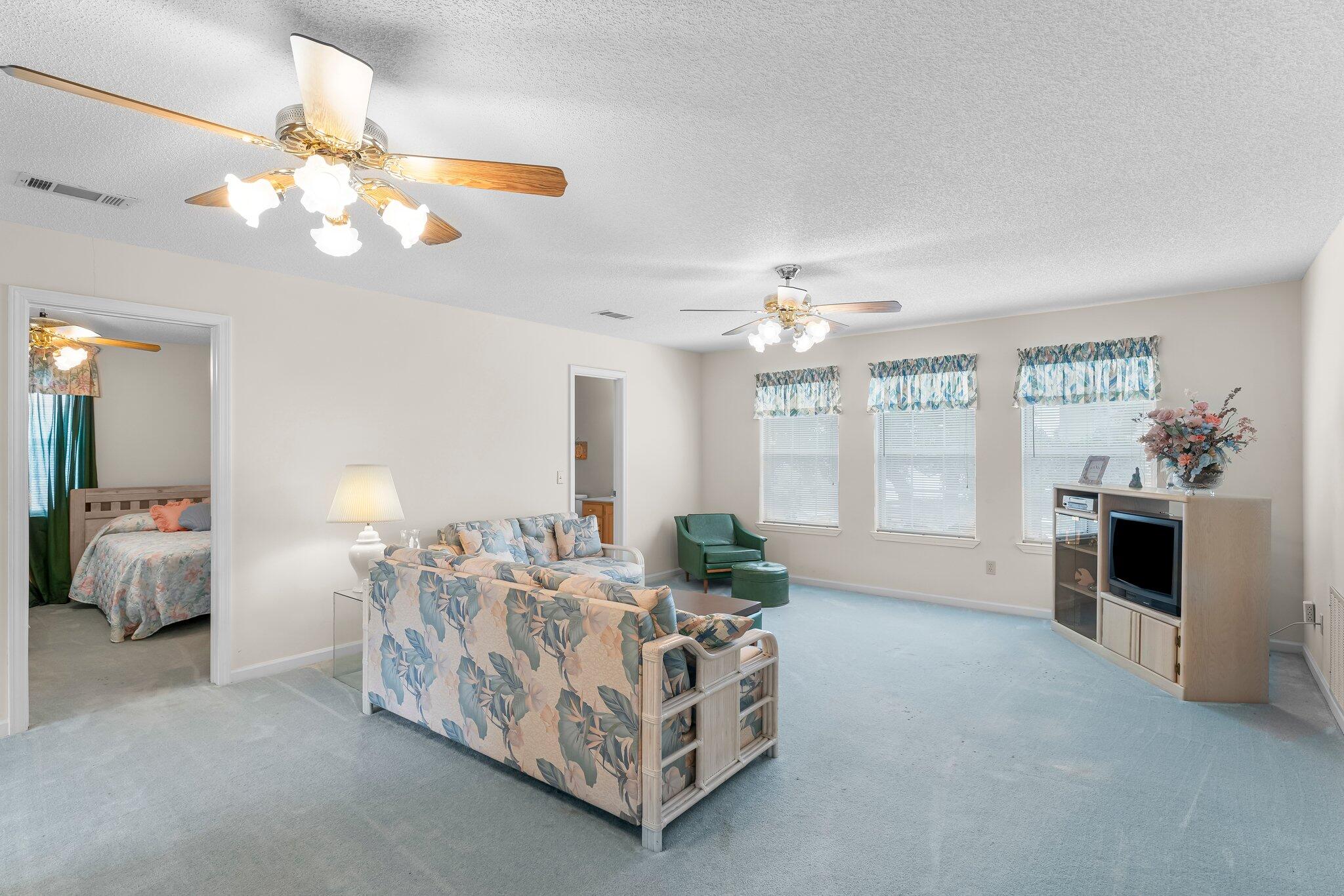BID-A-WEE S/D - Residential