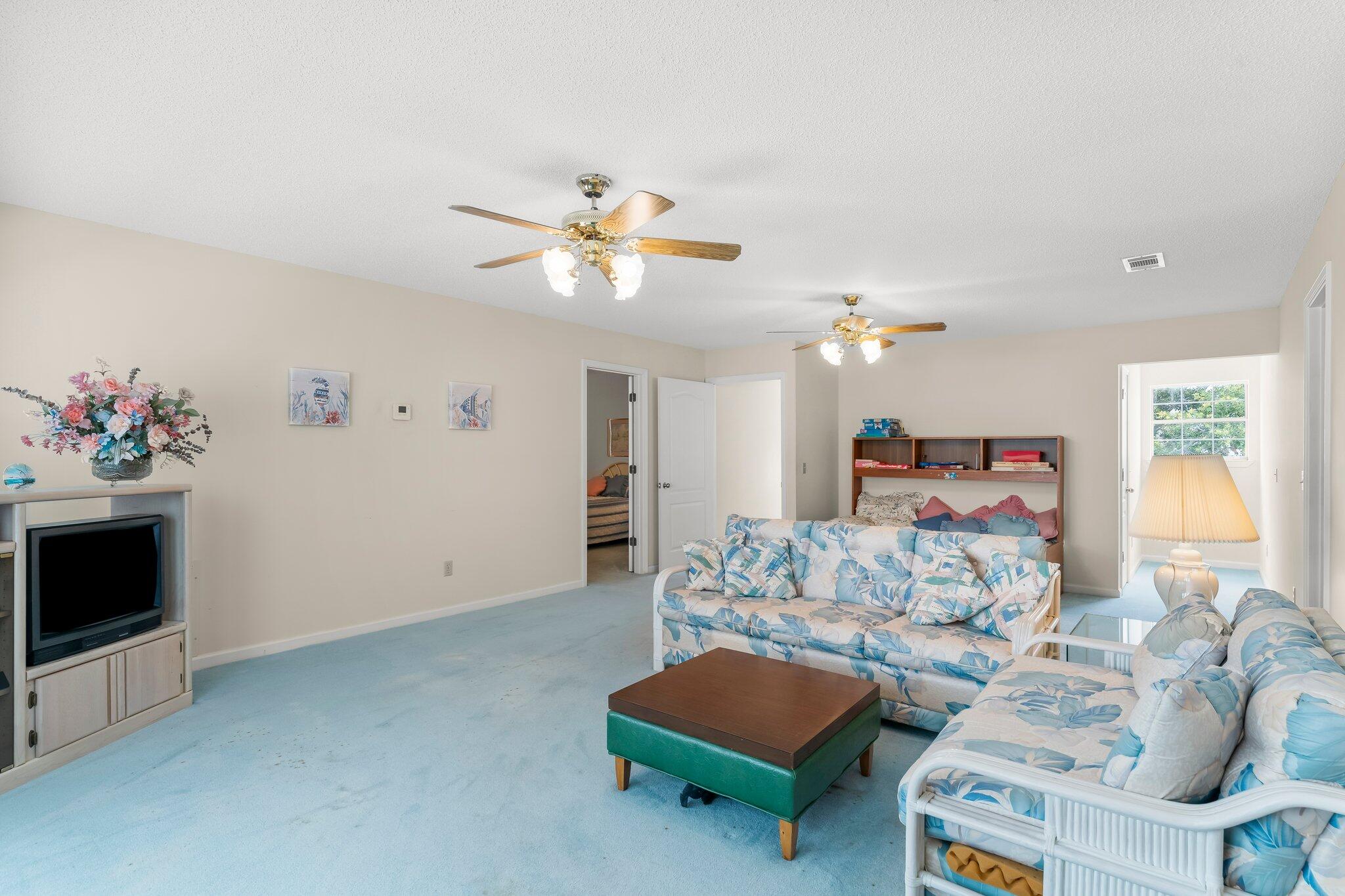 BID-A-WEE S/D - Residential