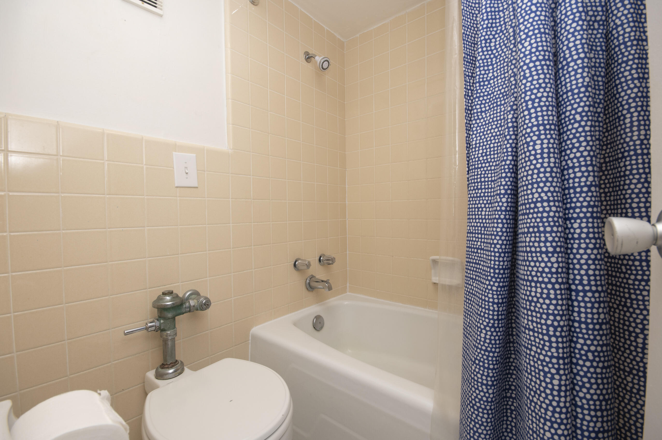 Fontainebleau Terrace - Residential