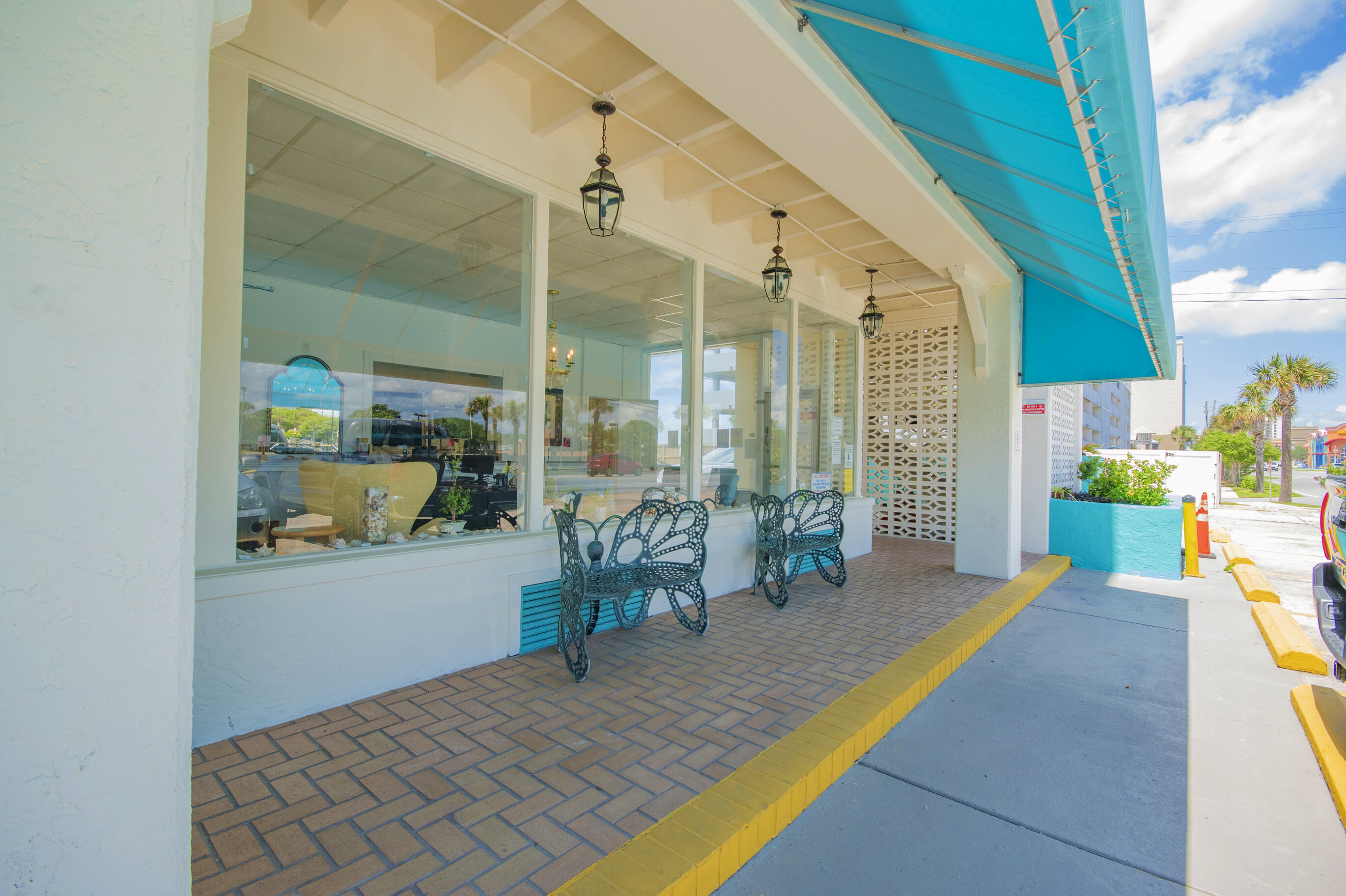 Fontainebleau Terrace - Residential