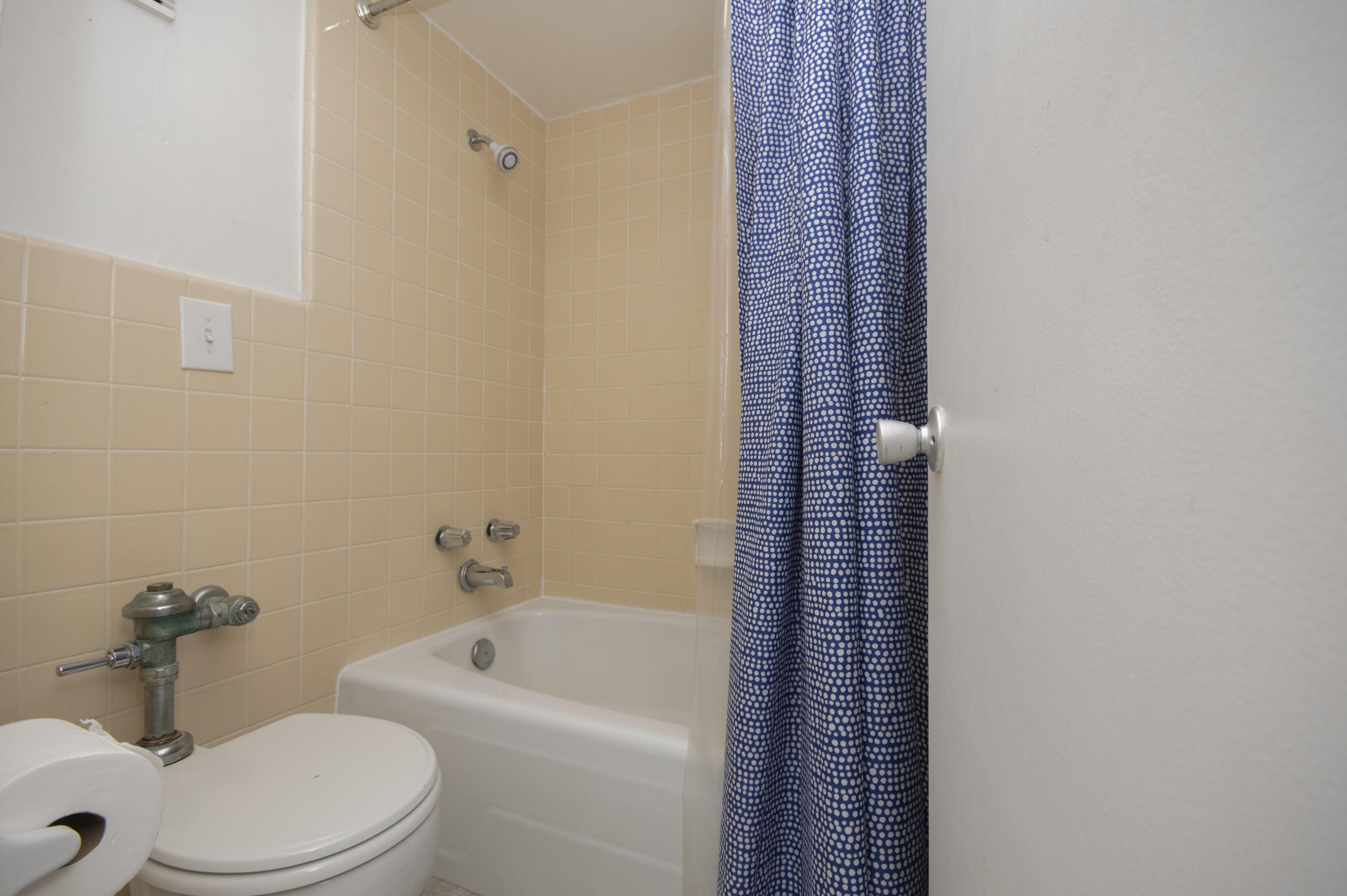 Fontainebleau Terrace - Residential