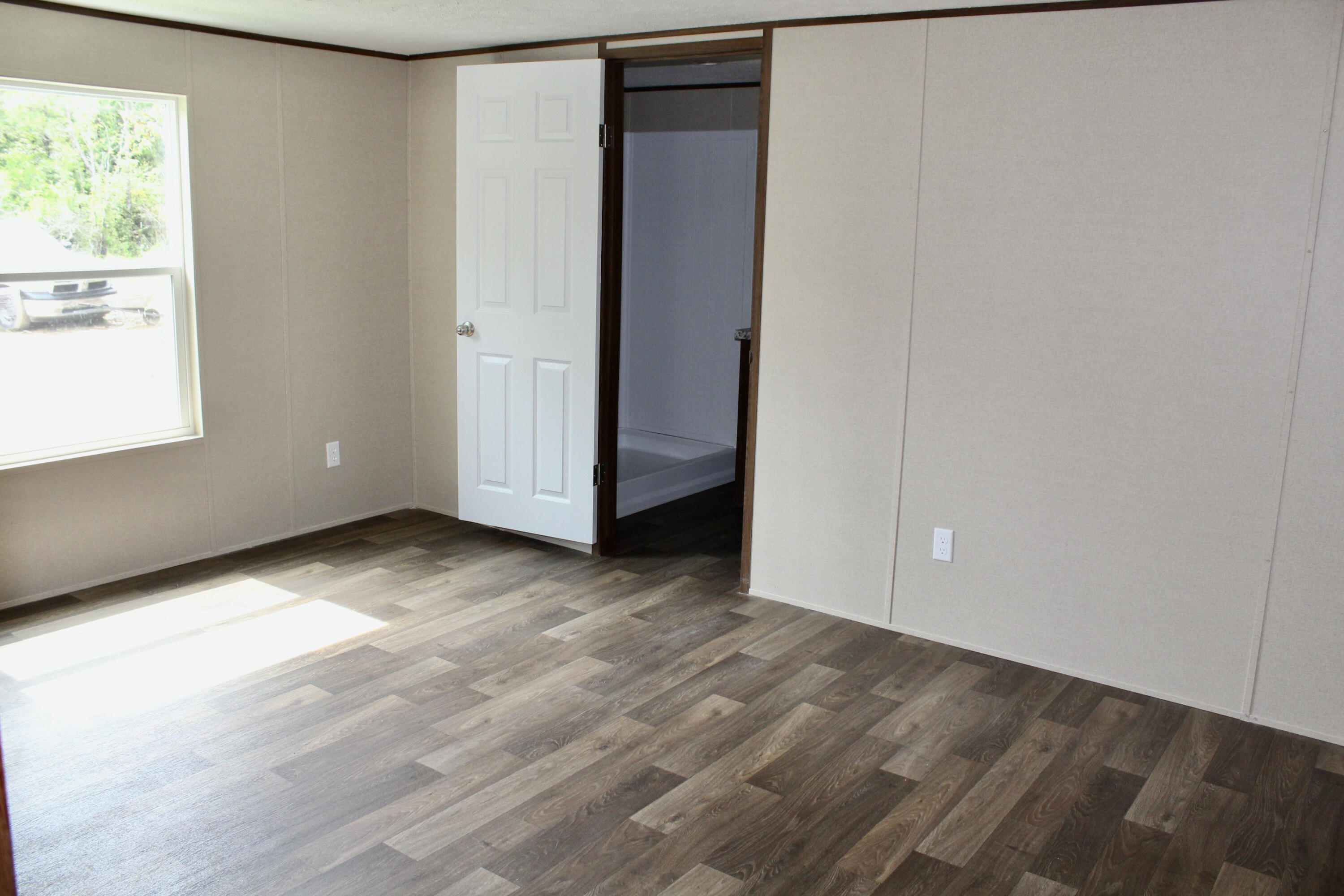 OAKWOOD LAKES ESTATES - Residential