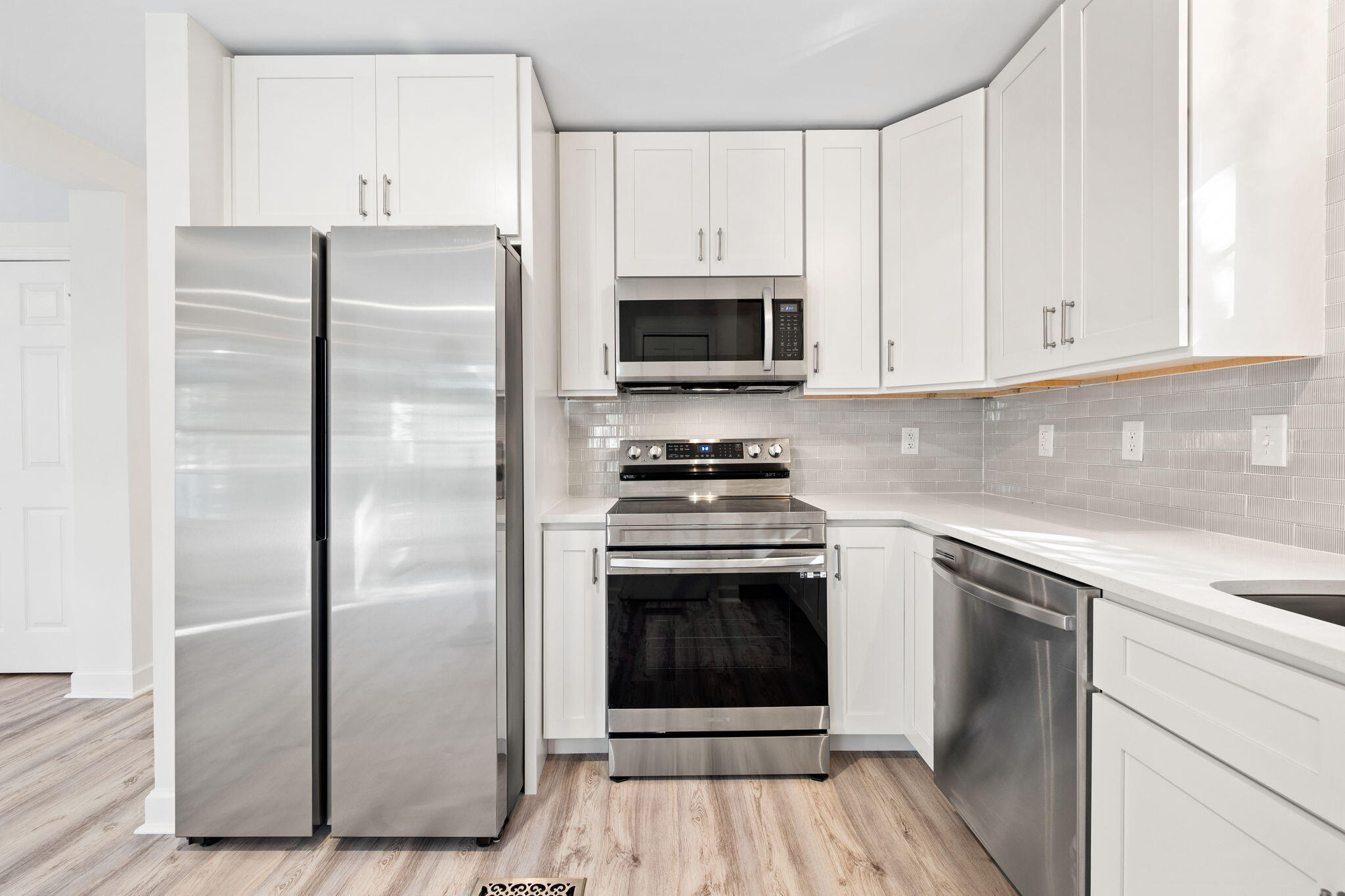 DAUGHETTES AMENDED - Residential Lease