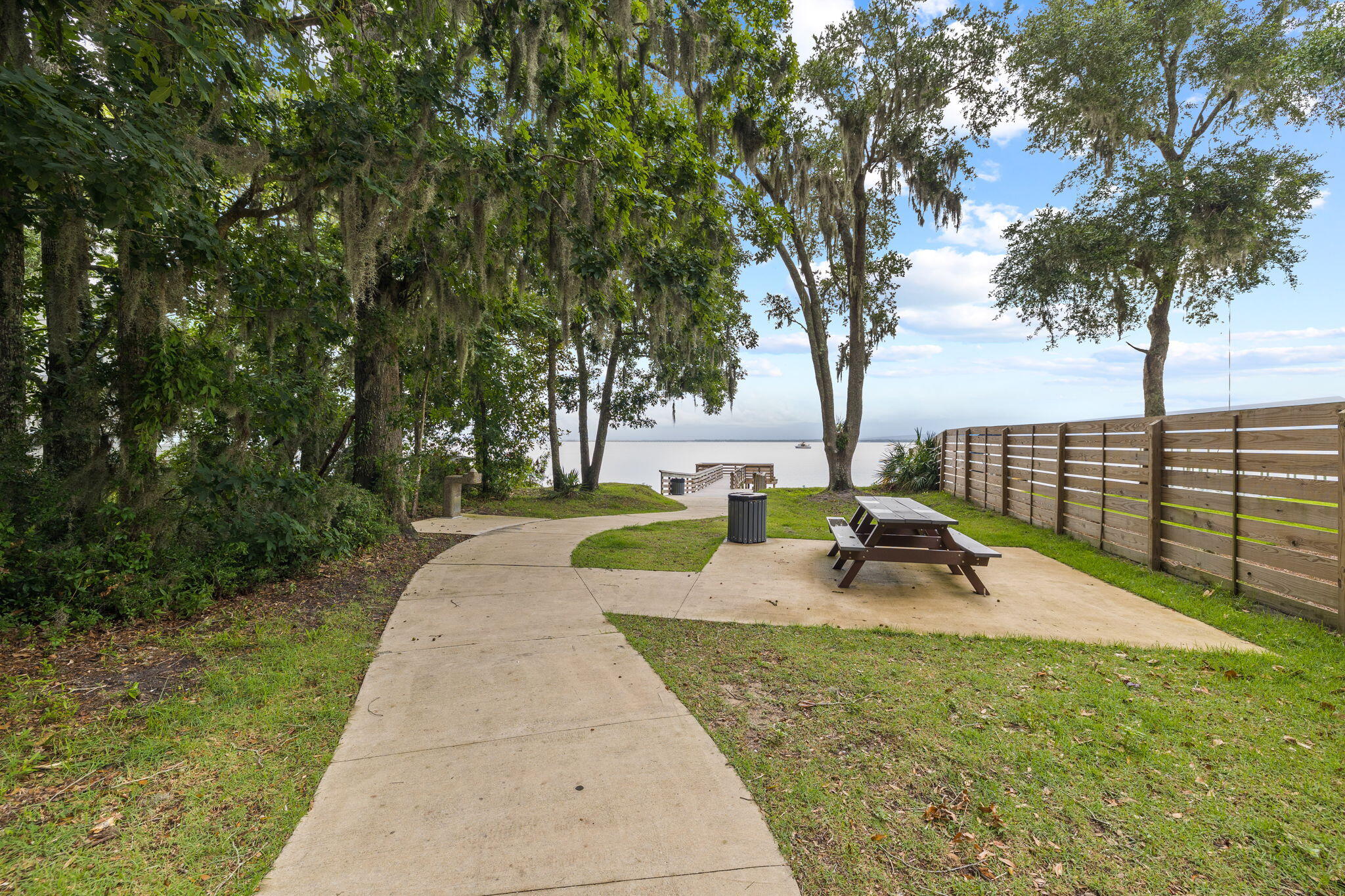 DAUGHETTES AMENDED - Residential Lease