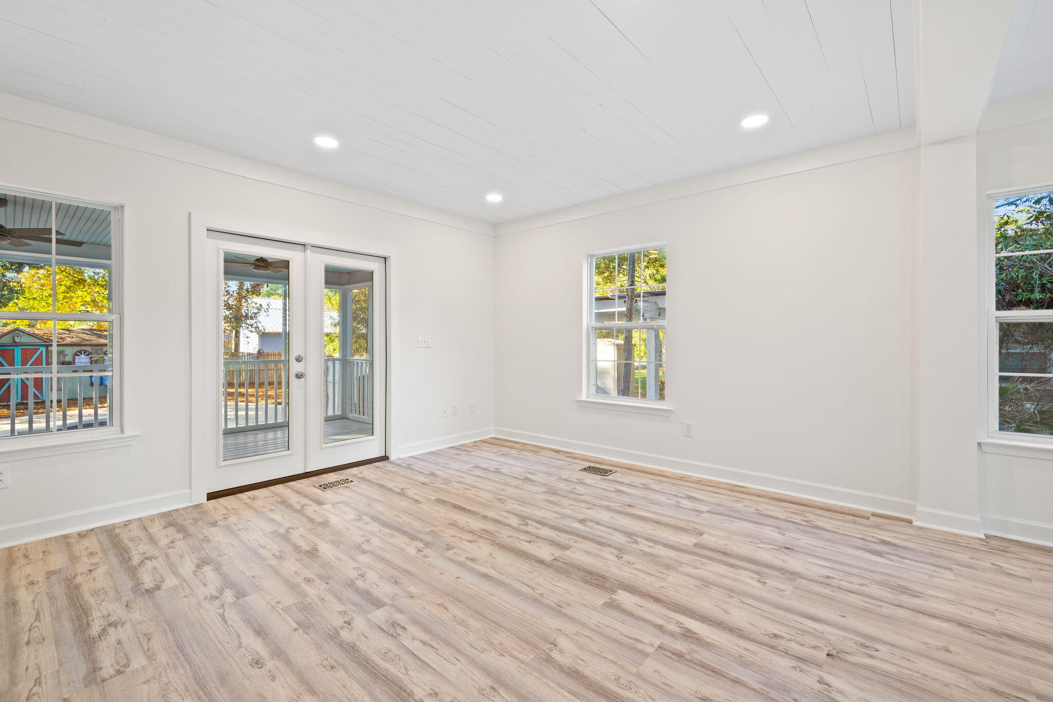 DAUGHETTES AMENDED - Residential Lease