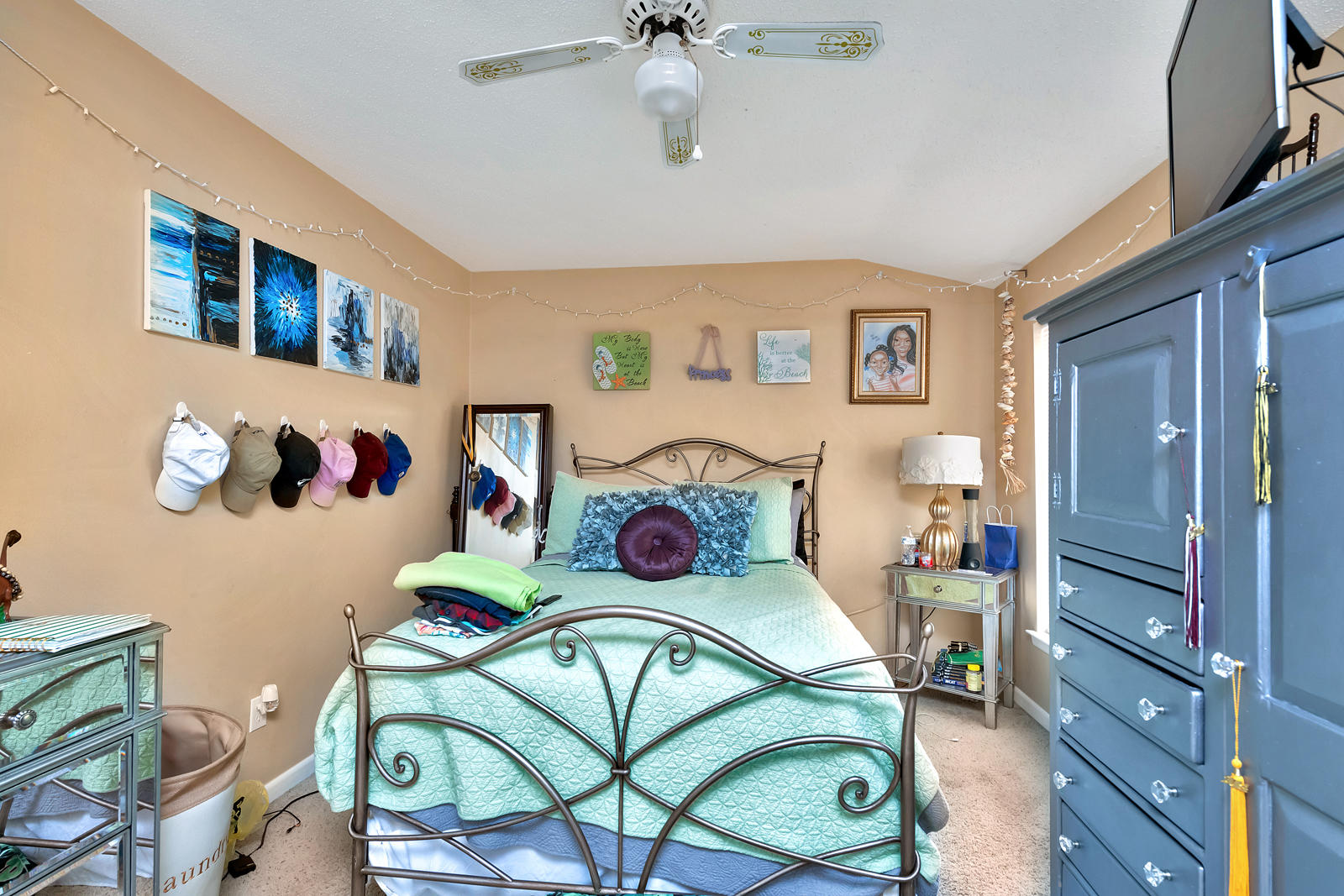 EDGEWATER VILLAGE - Residential