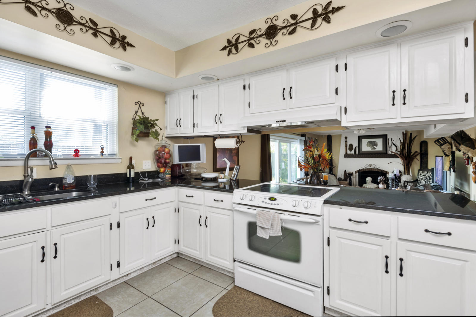 EDGEWATER VILLAGE - Residential