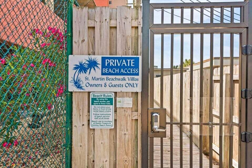 ST MARTIN BEACHWALK VILLAS - Residential