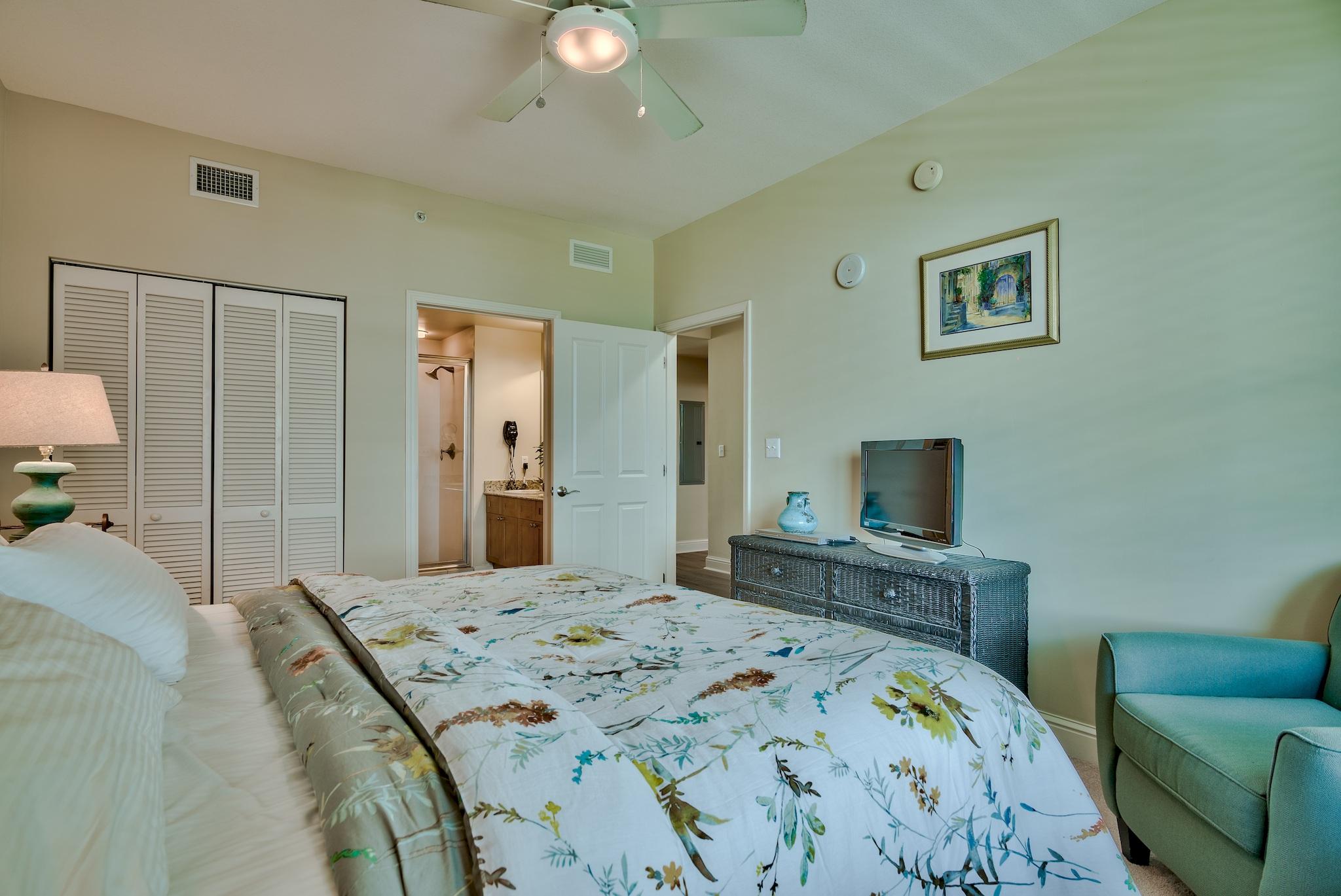 Aqua Condo - Residential