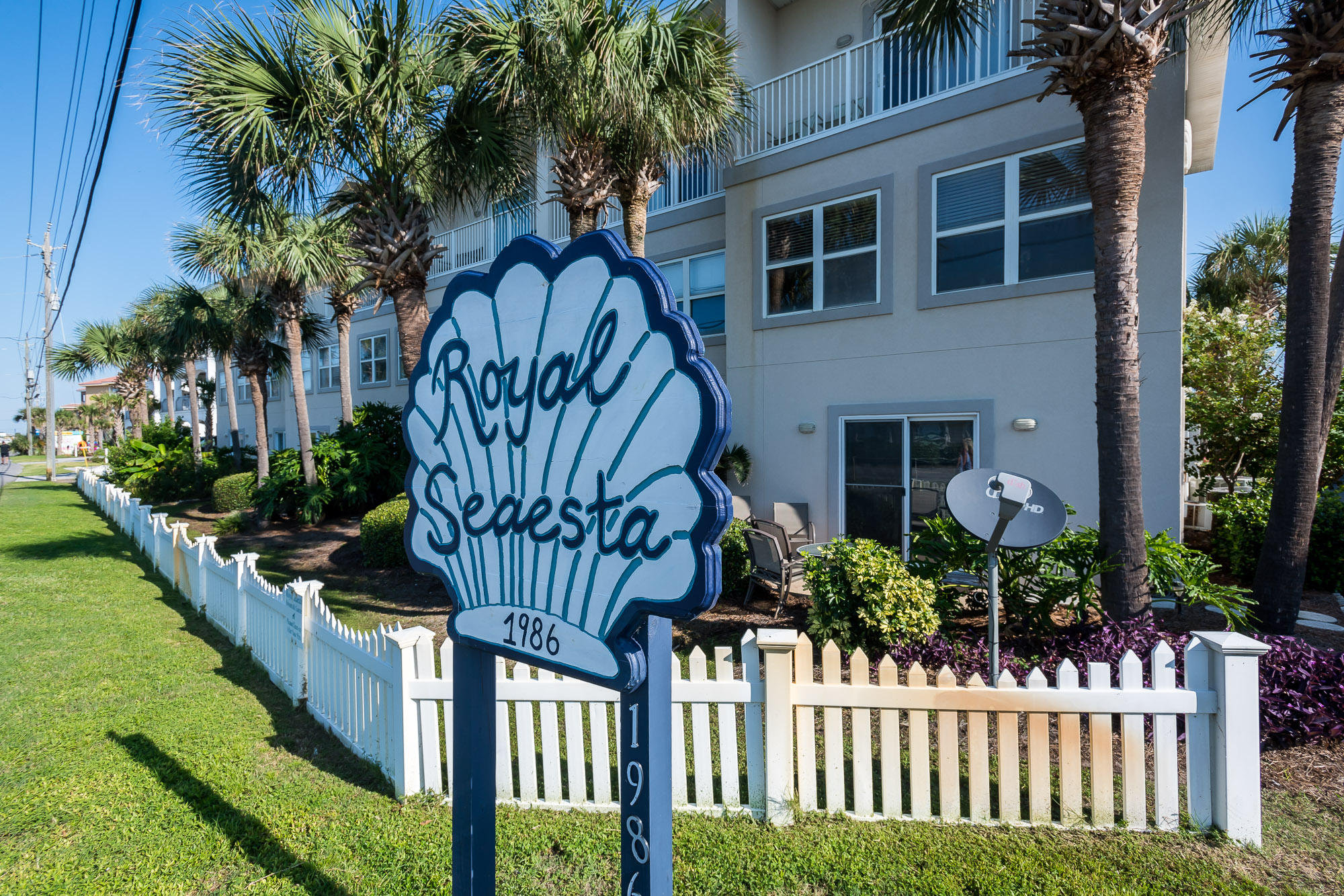 Royal Seaesta - Residential