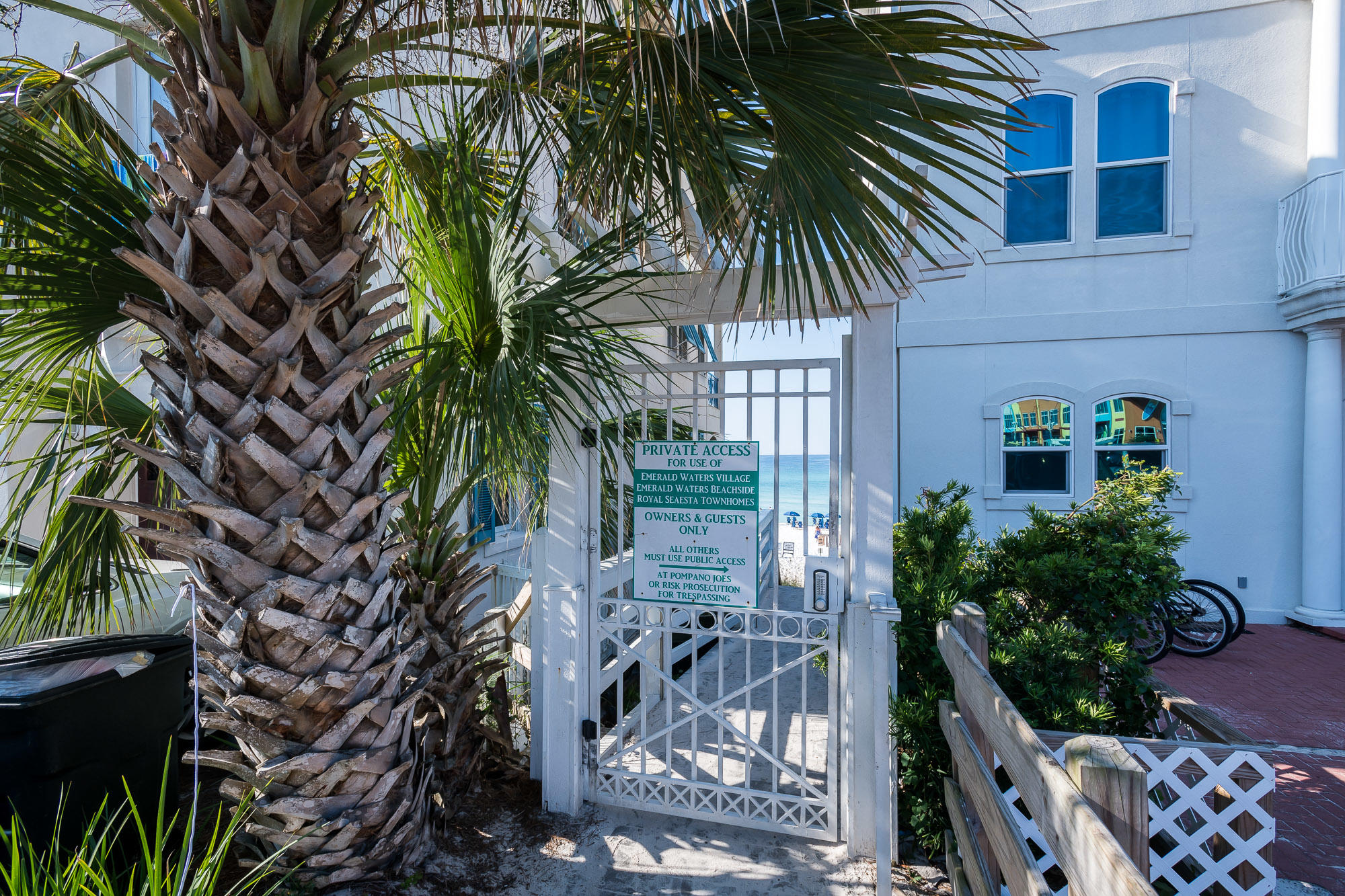 Royal Seaesta - Residential