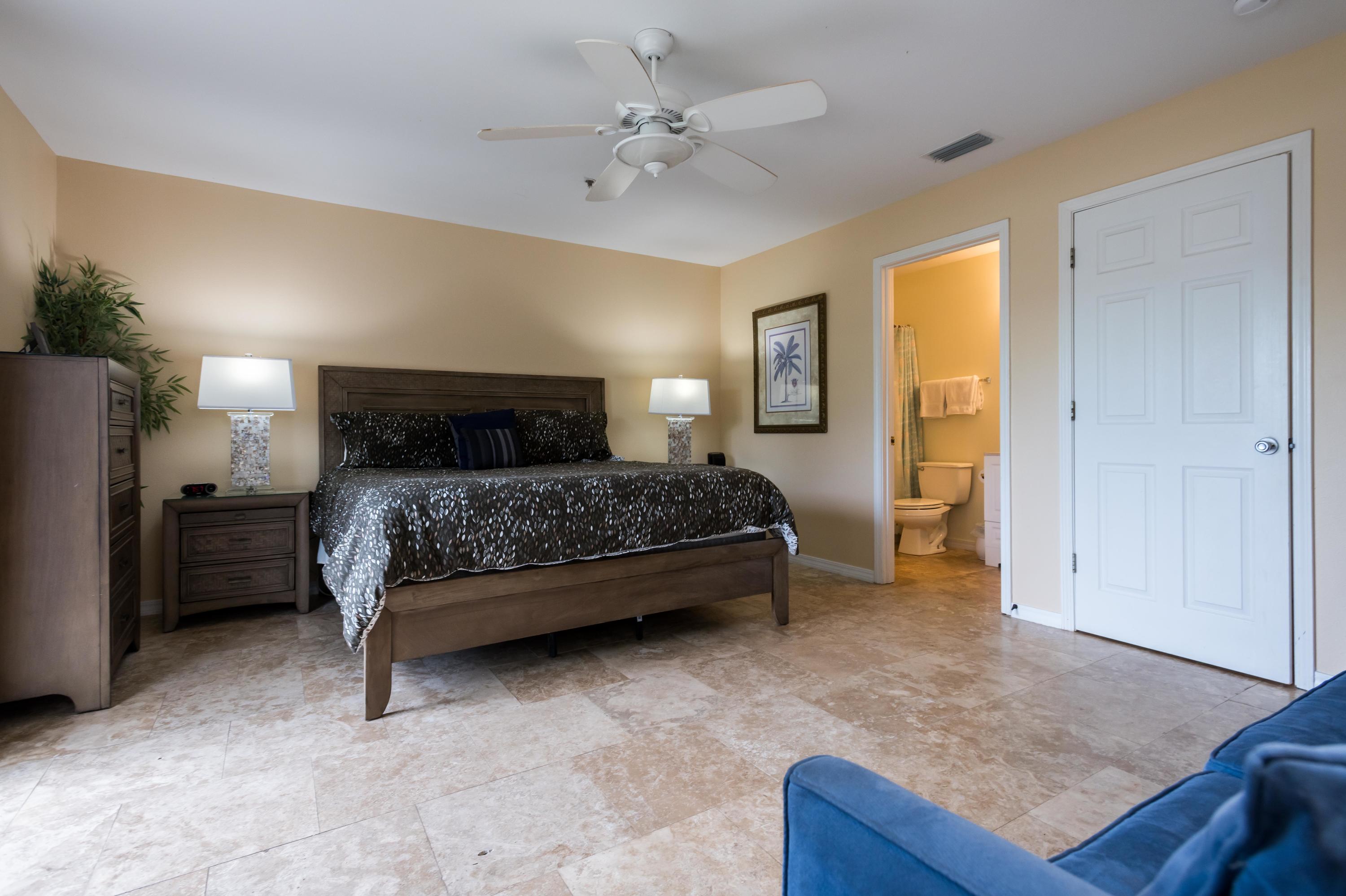 Royal Seaesta - Residential