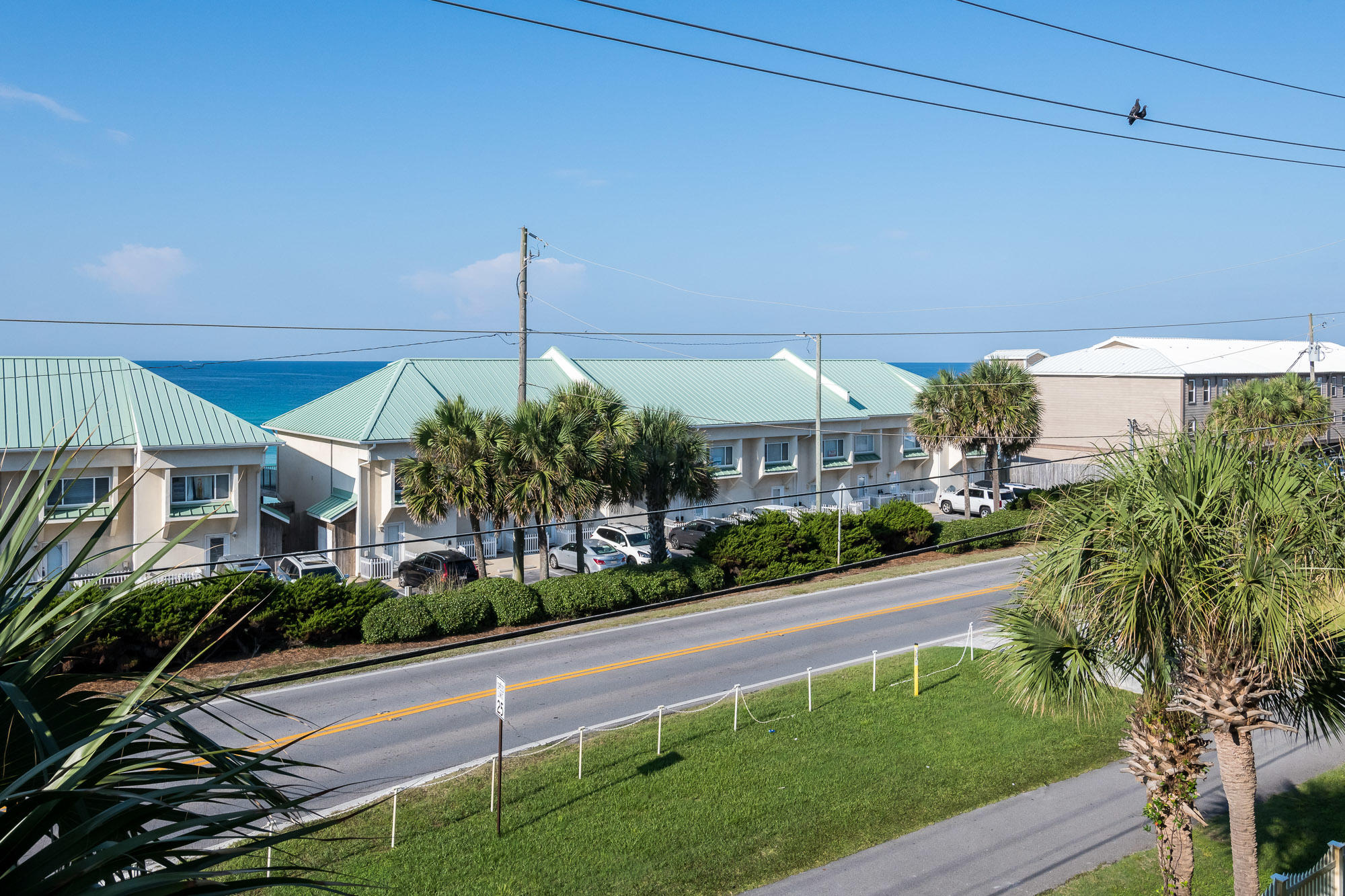 Royal Seaesta - Residential