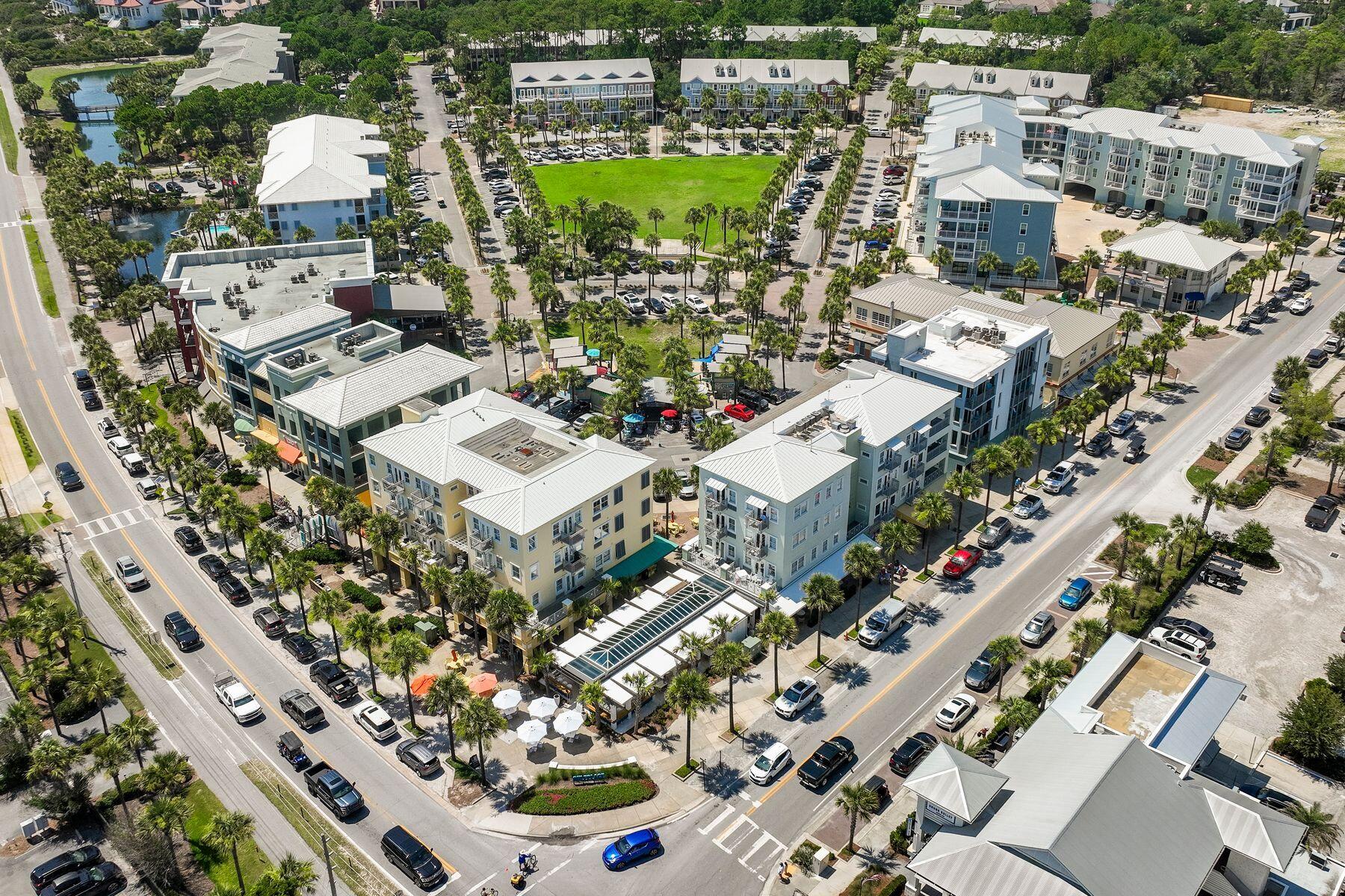 GULF PLACE COURTYARD - Residential