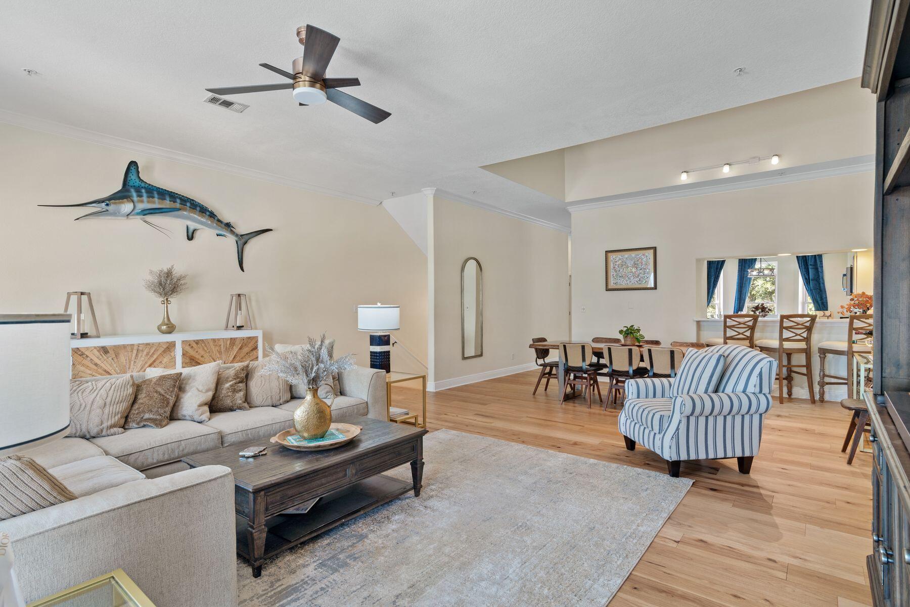 GULF PLACE COURTYARD - Residential
