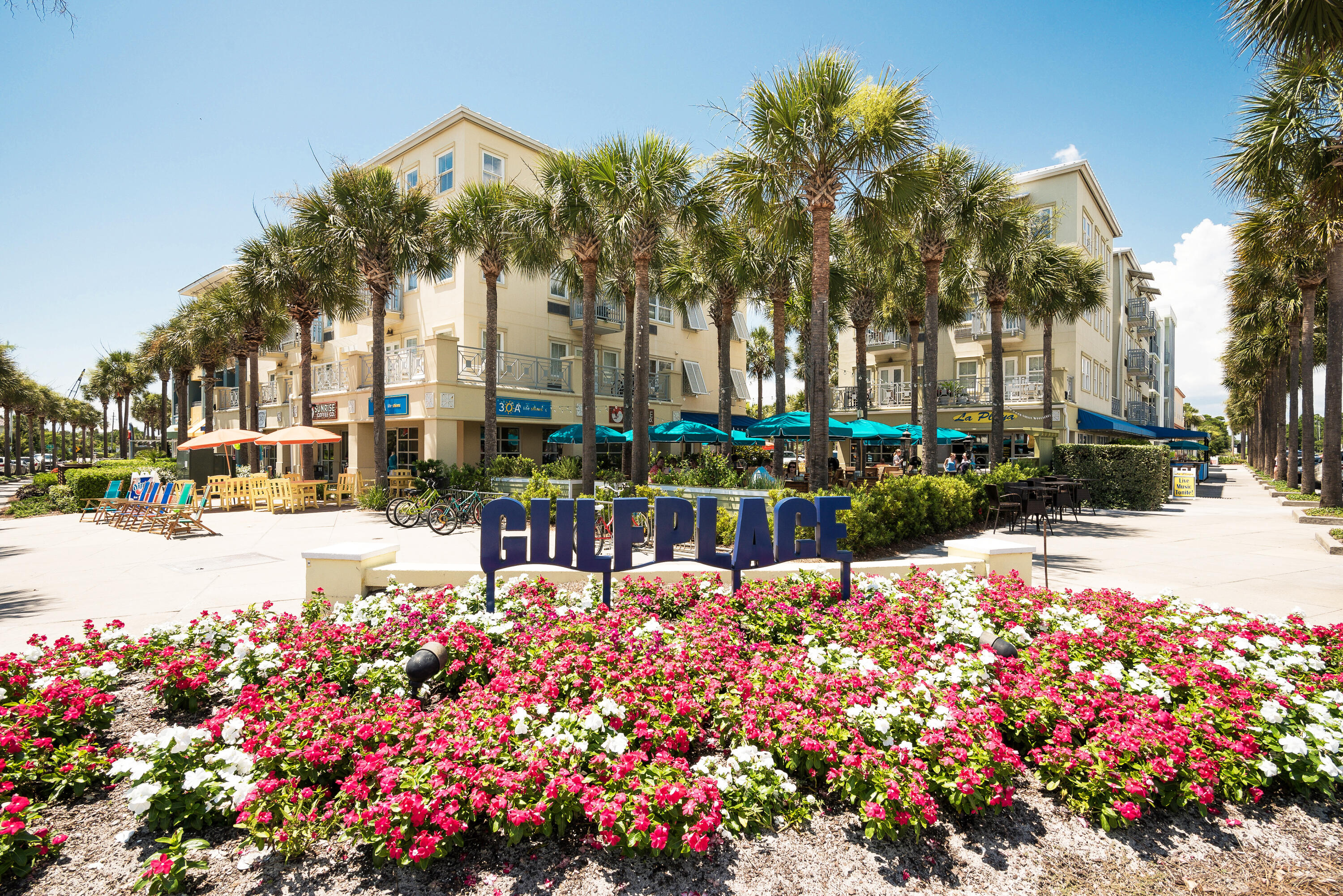 GULF PLACE COURTYARD - Residential