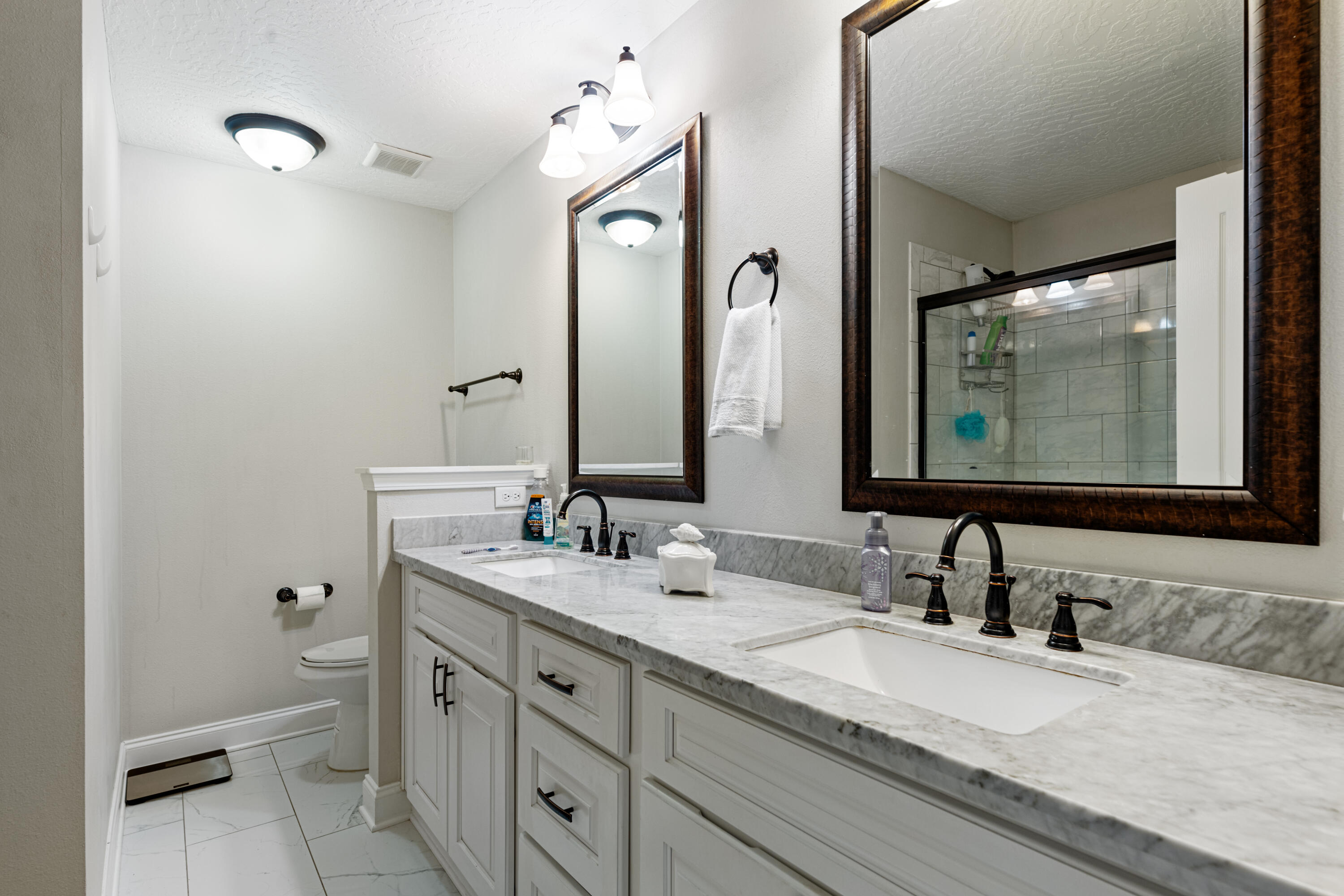 ARKIE & J E ALLEN S/D - Residential Lease