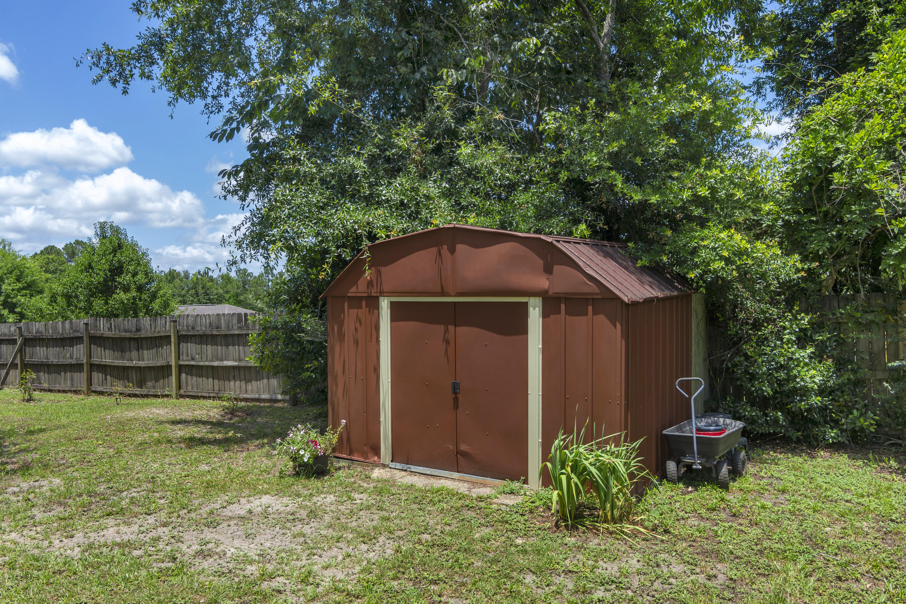 NORTHVIEW ESTATES 3RD ADDN - Residential