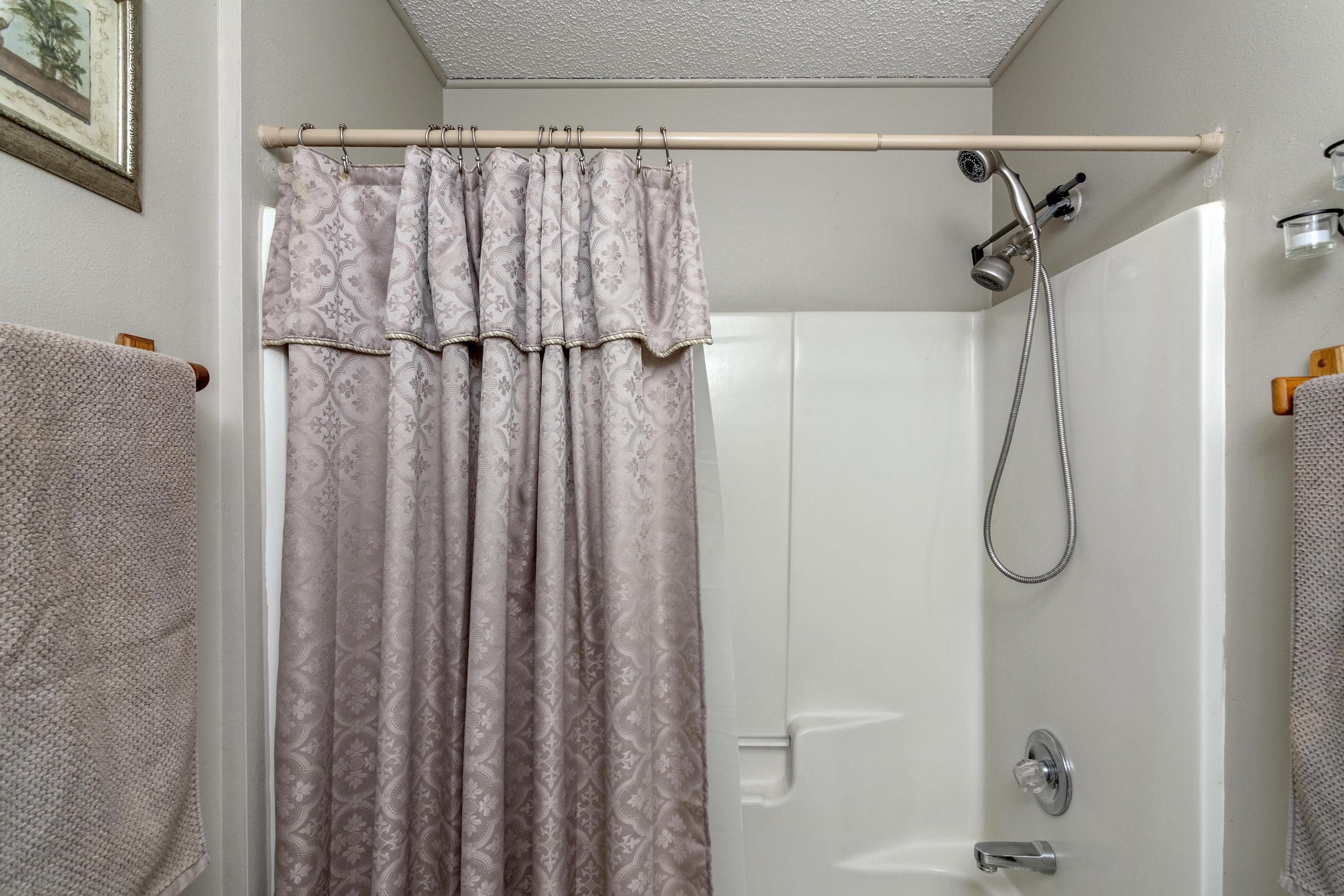 NORTHVIEW ESTATES 3RD ADDN - Residential