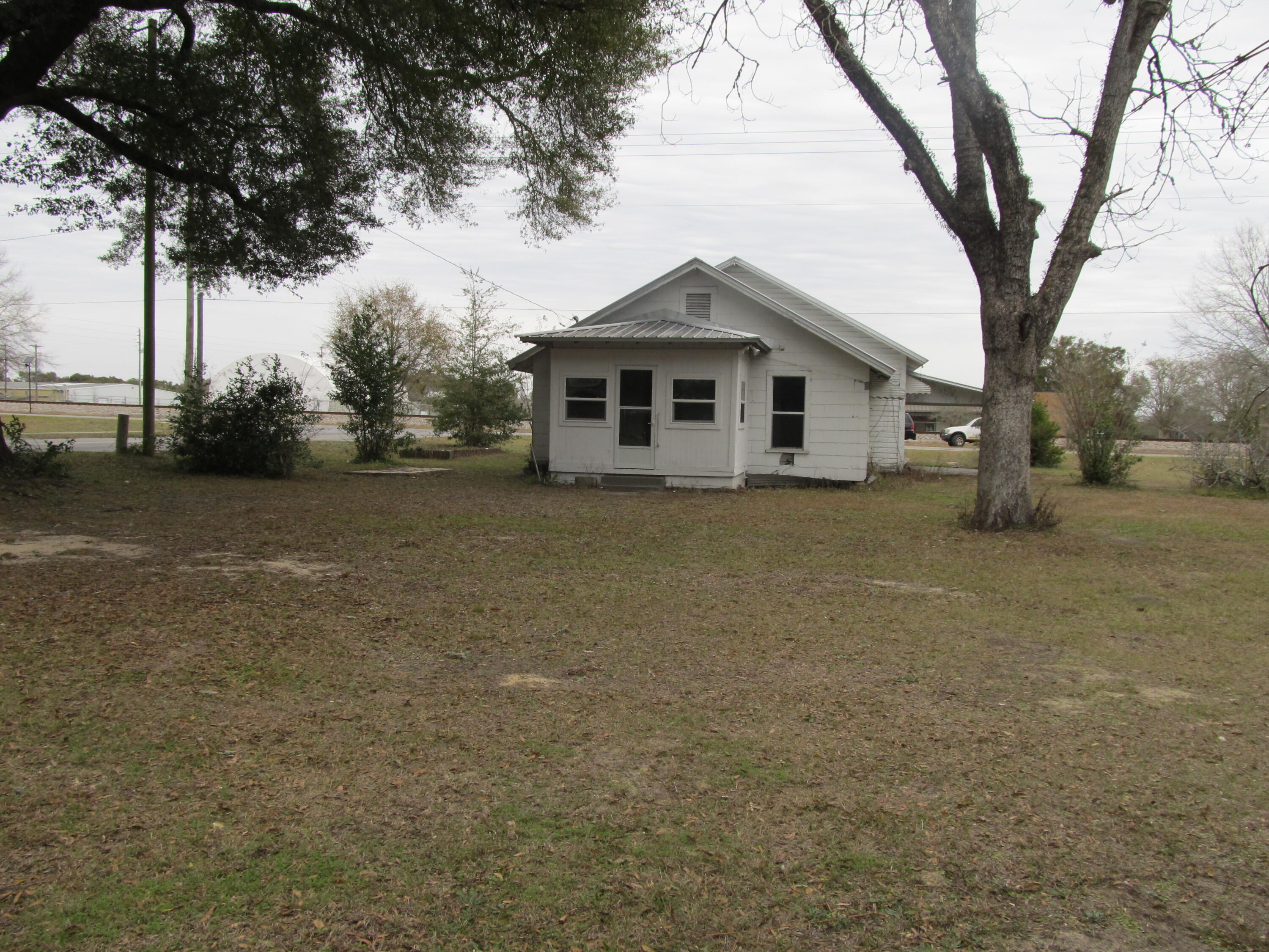 TOWN OF DEFUNIAK SPRINGS - Residential