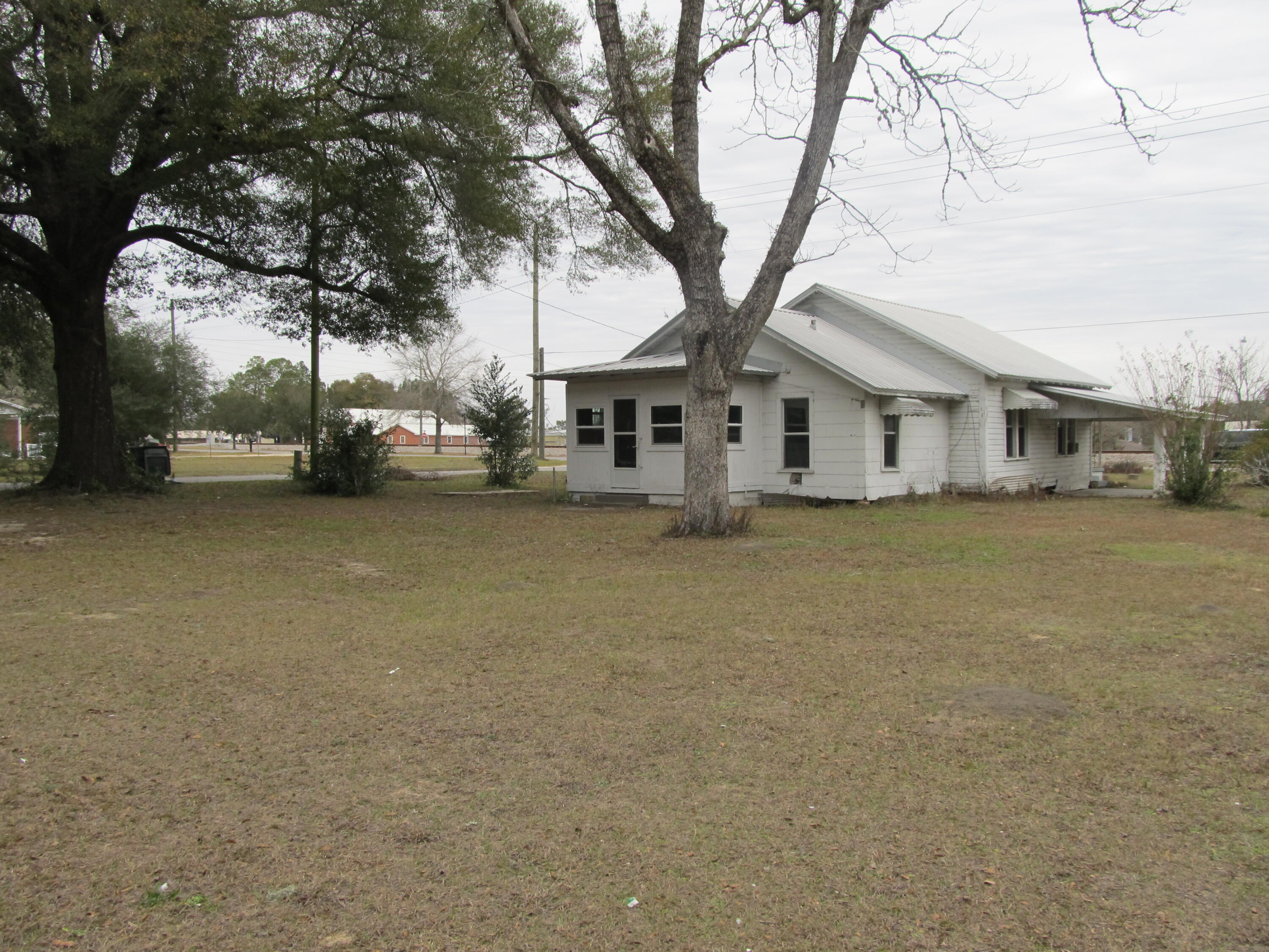 TOWN OF DEFUNIAK SPRINGS - Residential