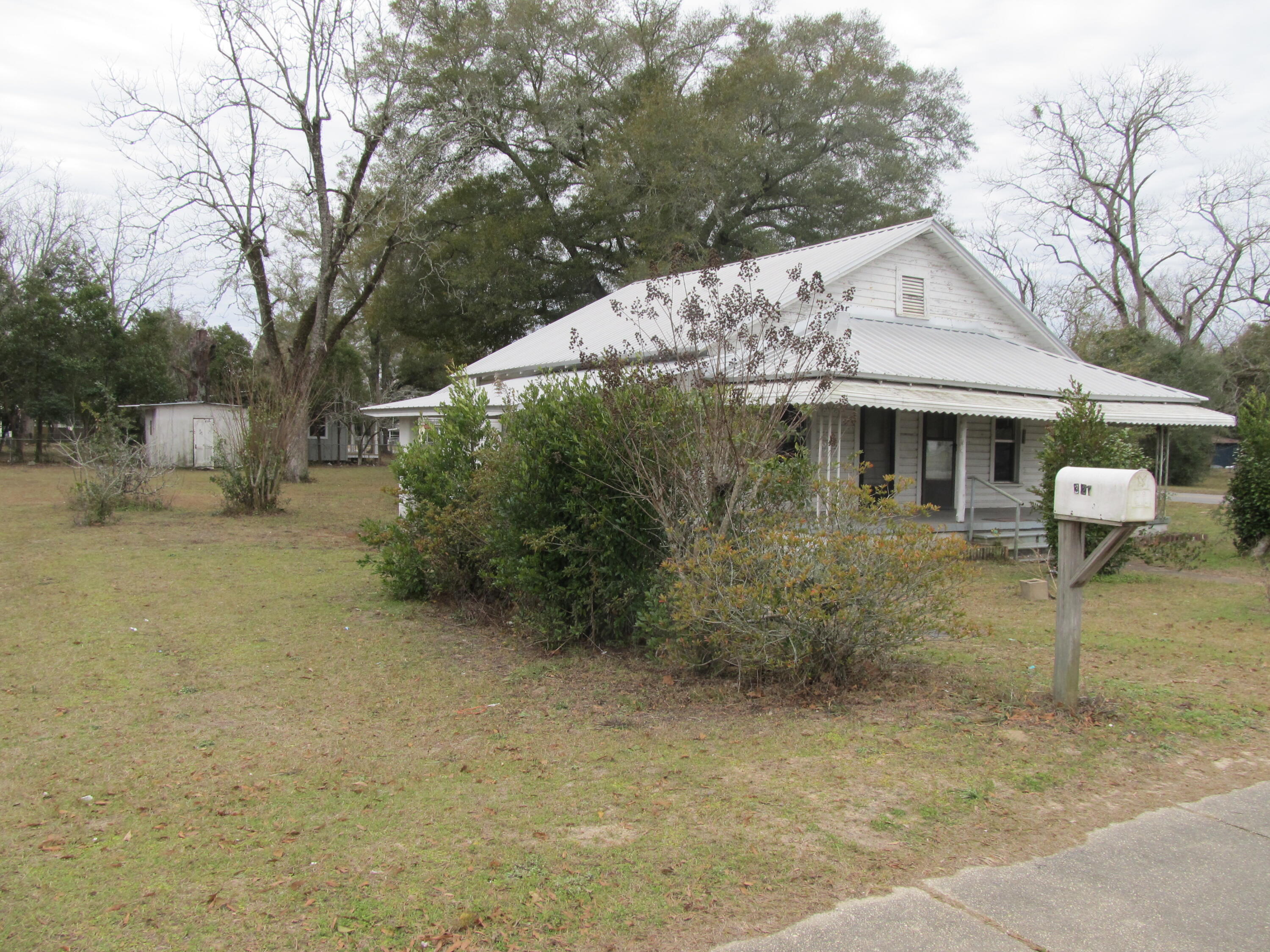 TOWN OF DEFUNIAK SPRINGS - Residential