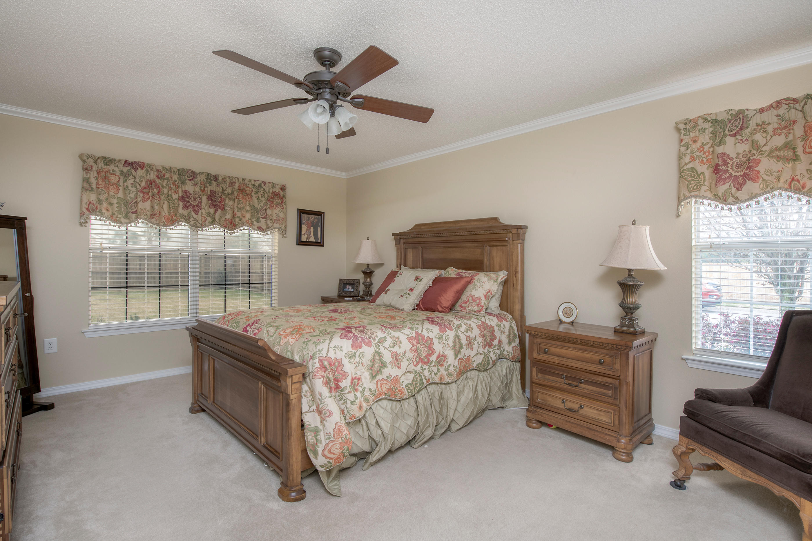 VICTORIAN VILLAGE - Residential