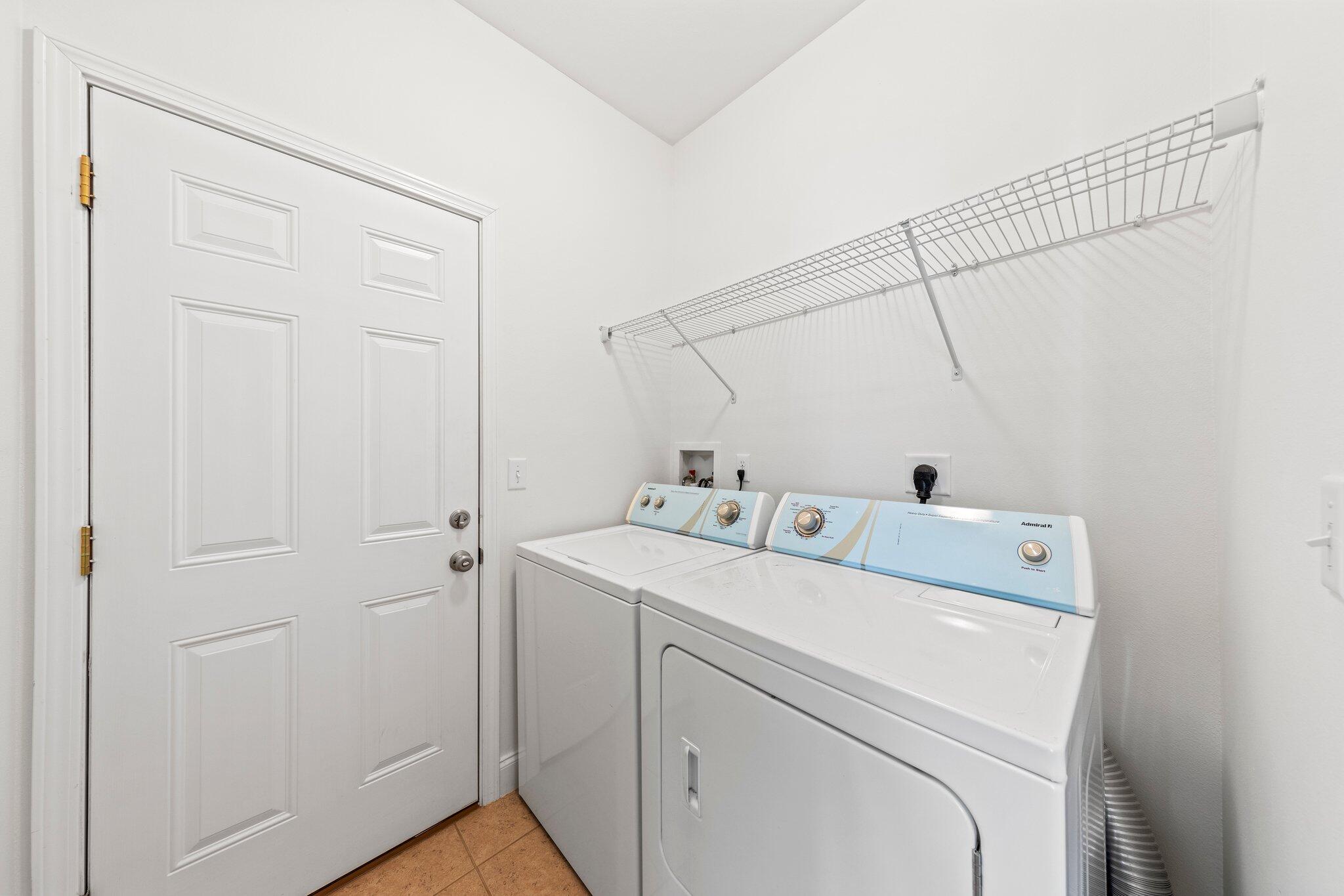 VALPARAISO PINECREST 6 - Residential Lease