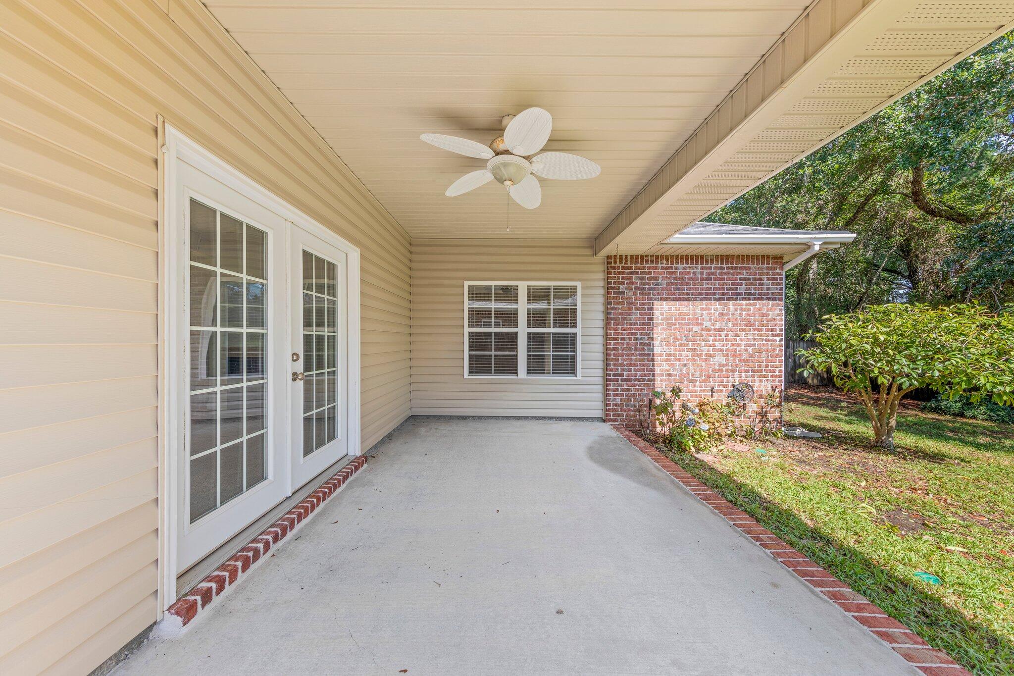 VALPARAISO PINECREST 6 - Residential Lease