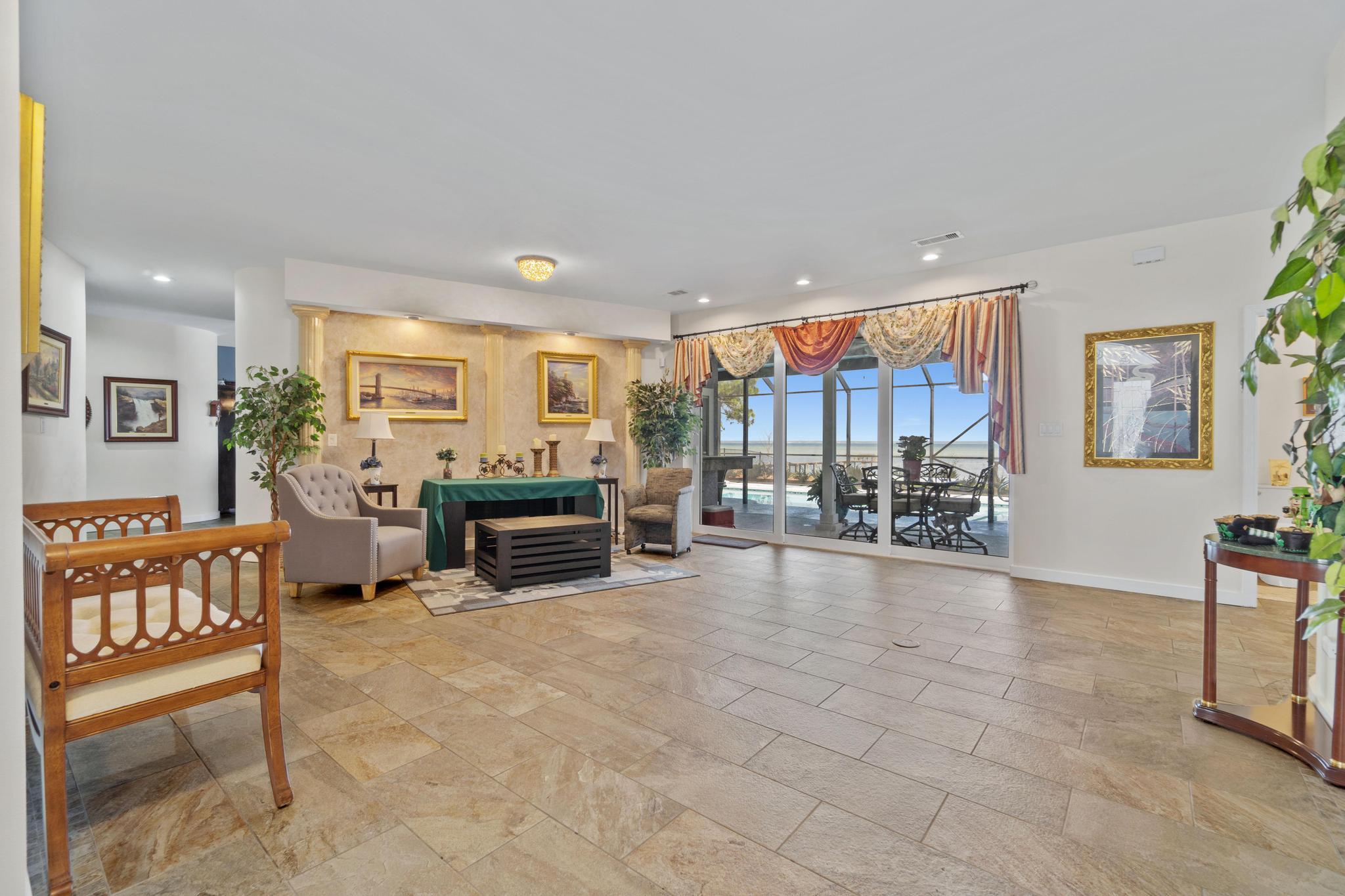HOLIDAY SHORES ESTATES 1ST ADDN - Residential