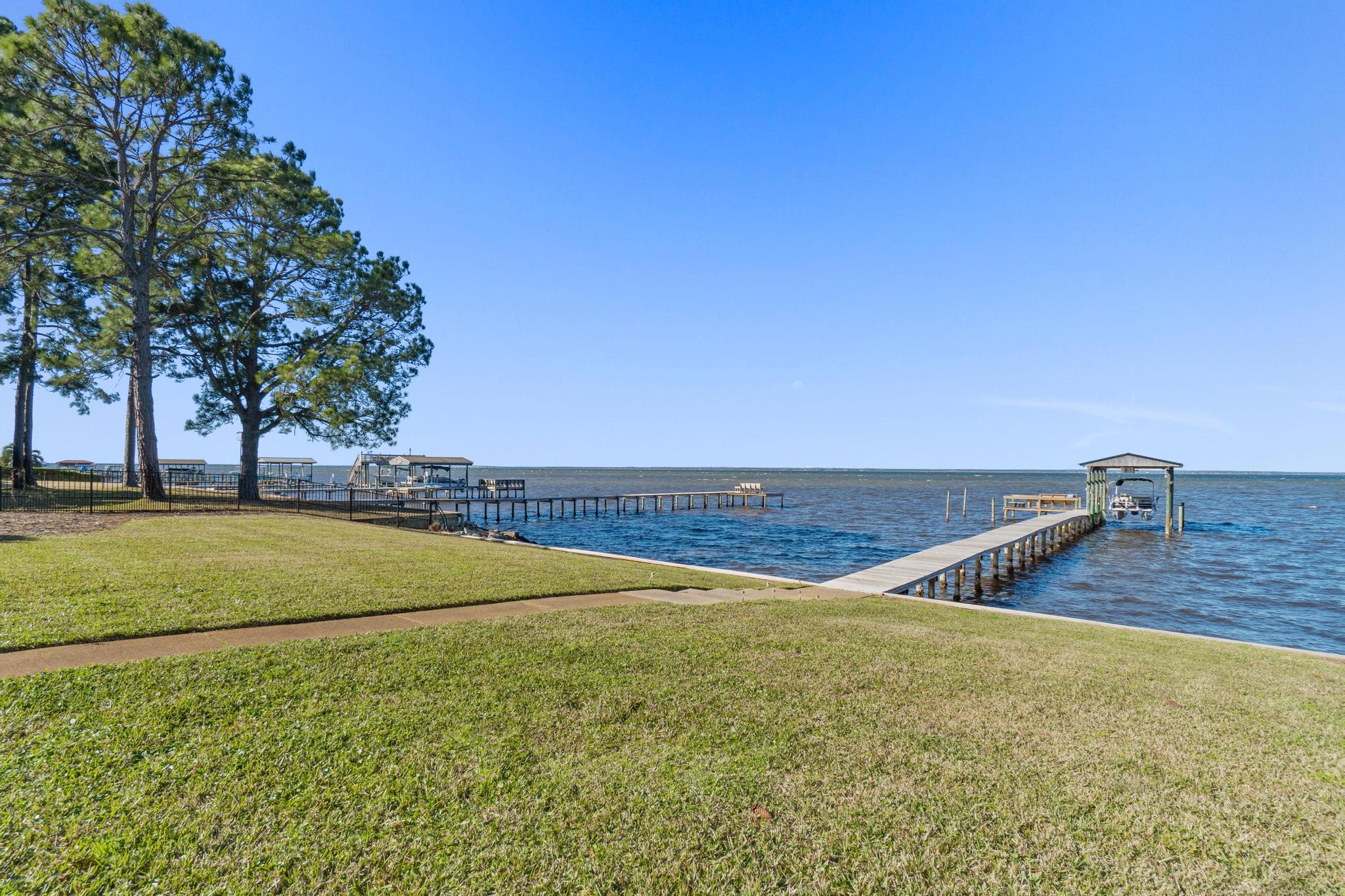 HOLIDAY SHORES ESTATES 1ST ADDN - Residential