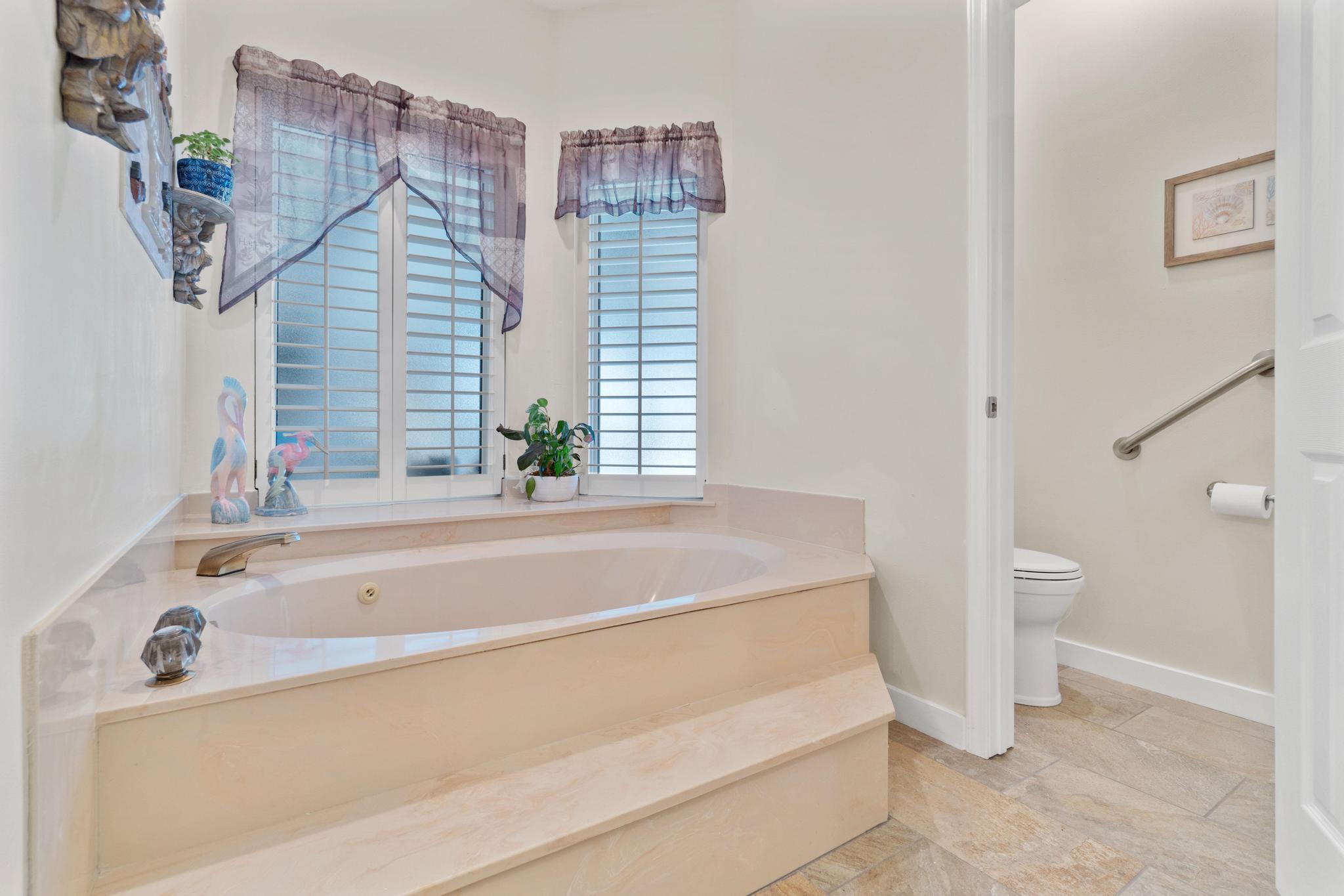 HOLIDAY SHORES ESTATES 1ST ADDN - Residential