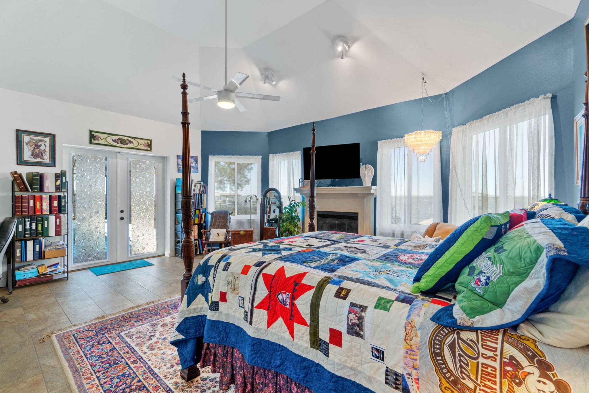 HOLIDAY SHORES ESTATES 1ST ADDN - Residential