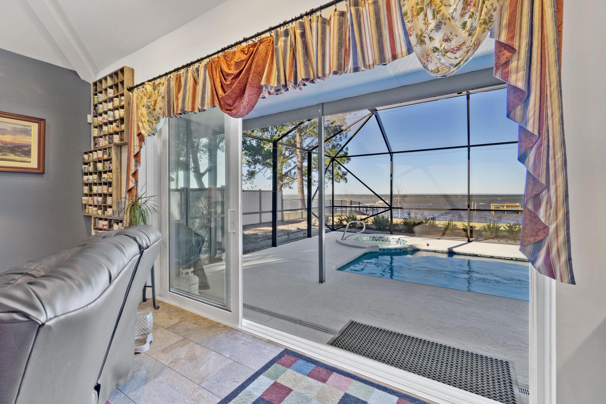 HOLIDAY SHORES ESTATES 1ST ADDN - Residential