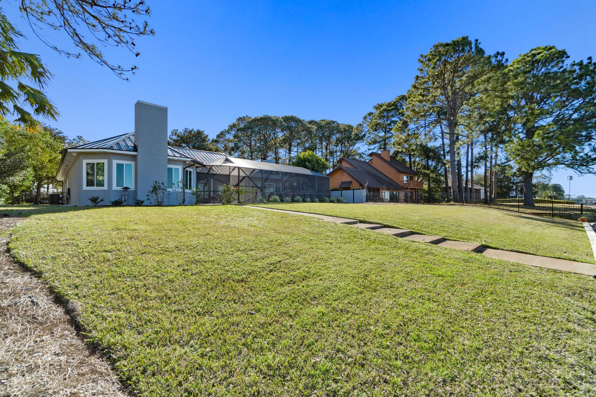 HOLIDAY SHORES ESTATES 1ST ADDN - Residential