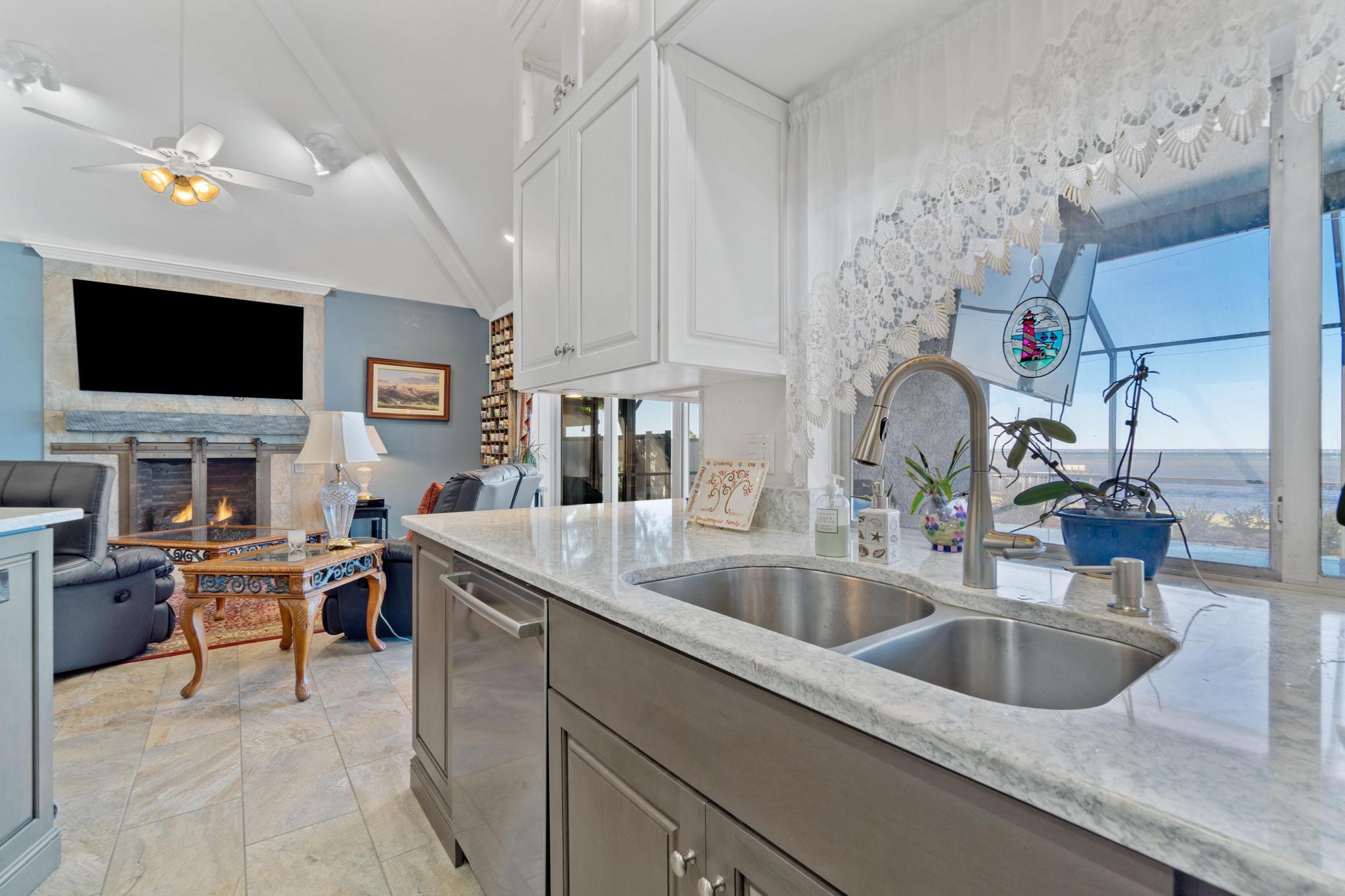 HOLIDAY SHORES ESTATES 1ST ADDN - Residential