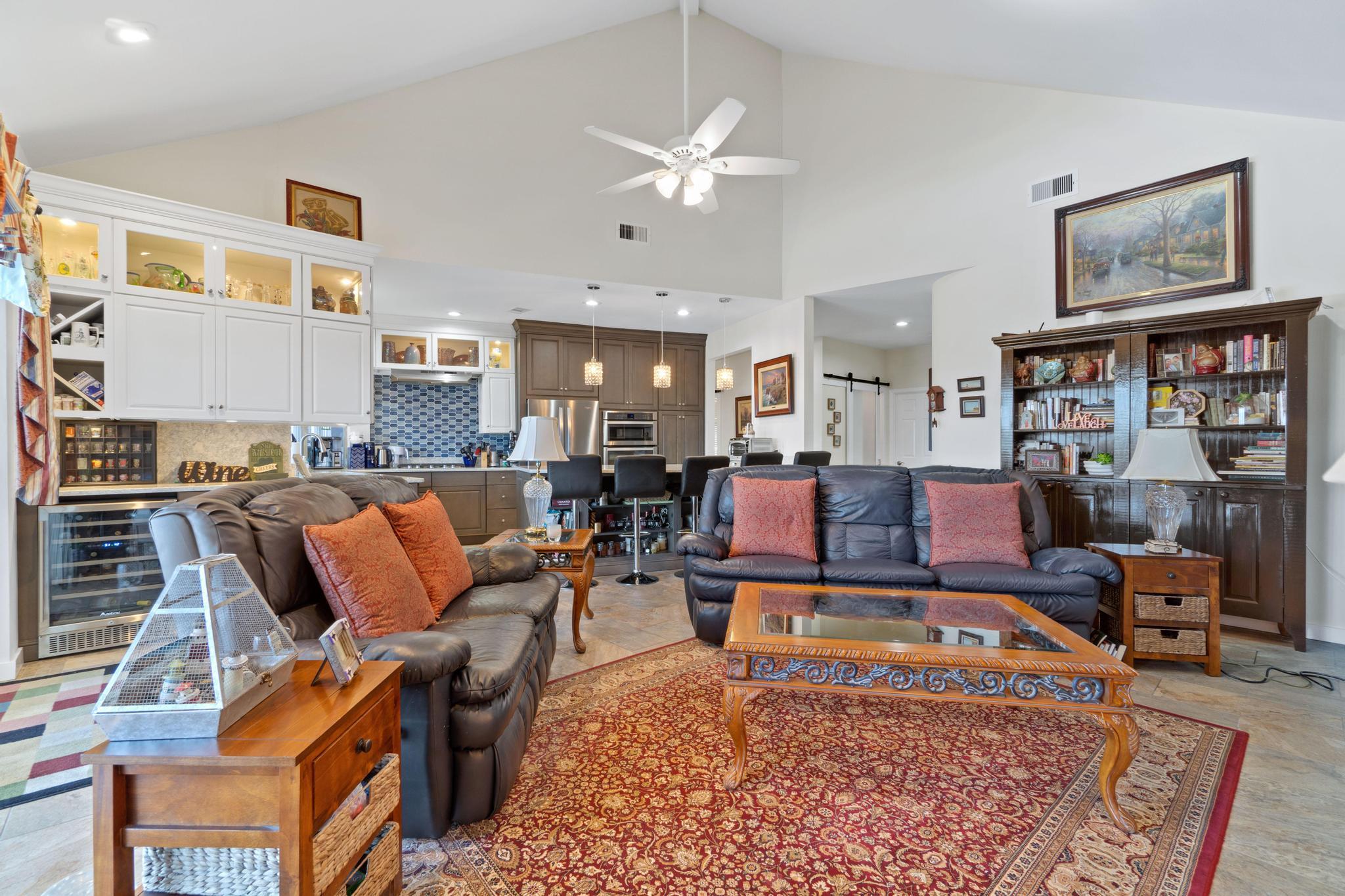 HOLIDAY SHORES ESTATES 1ST ADDN - Residential
