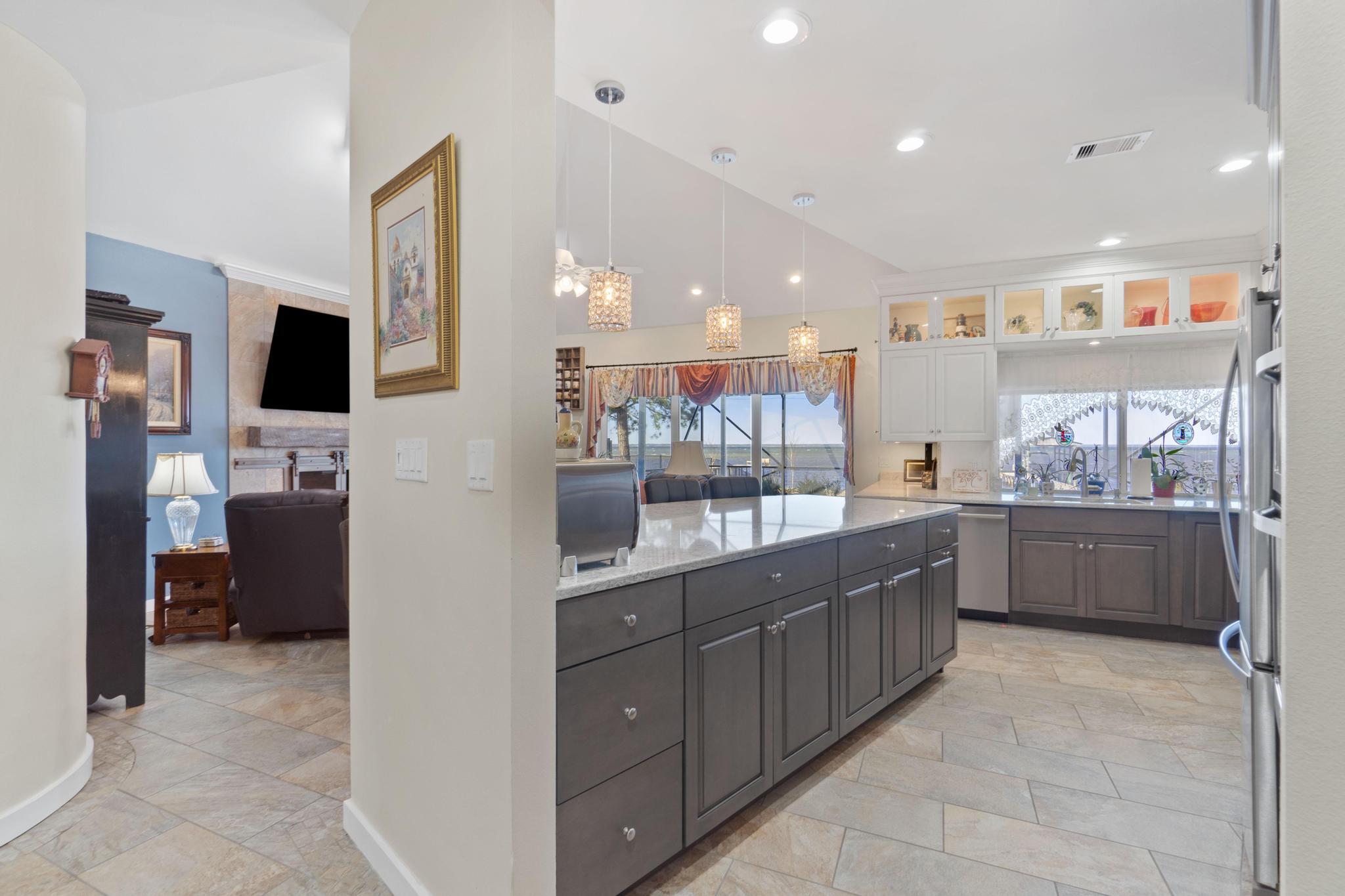 HOLIDAY SHORES ESTATES 1ST ADDN - Residential