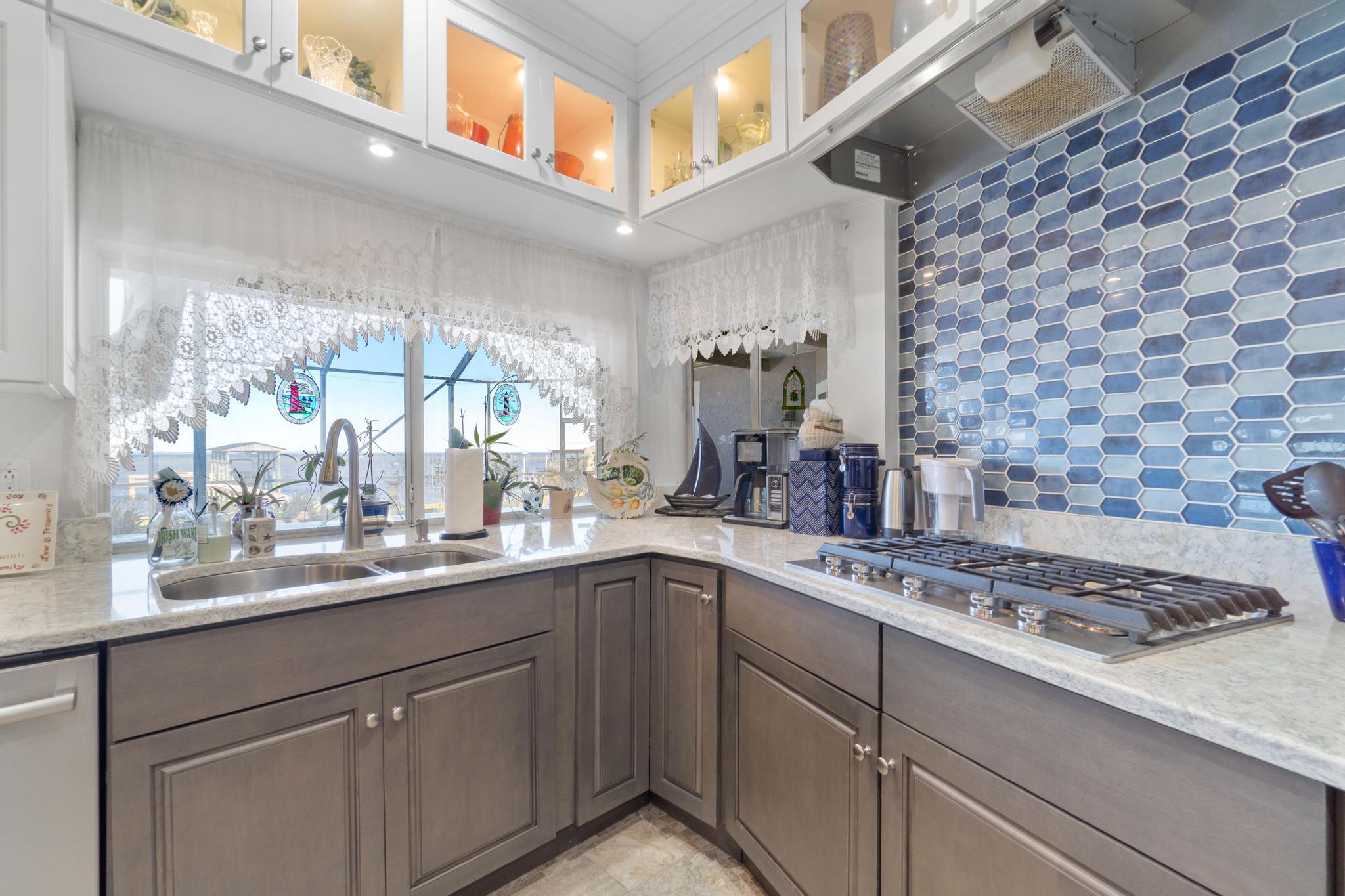 HOLIDAY SHORES ESTATES 1ST ADDN - Residential