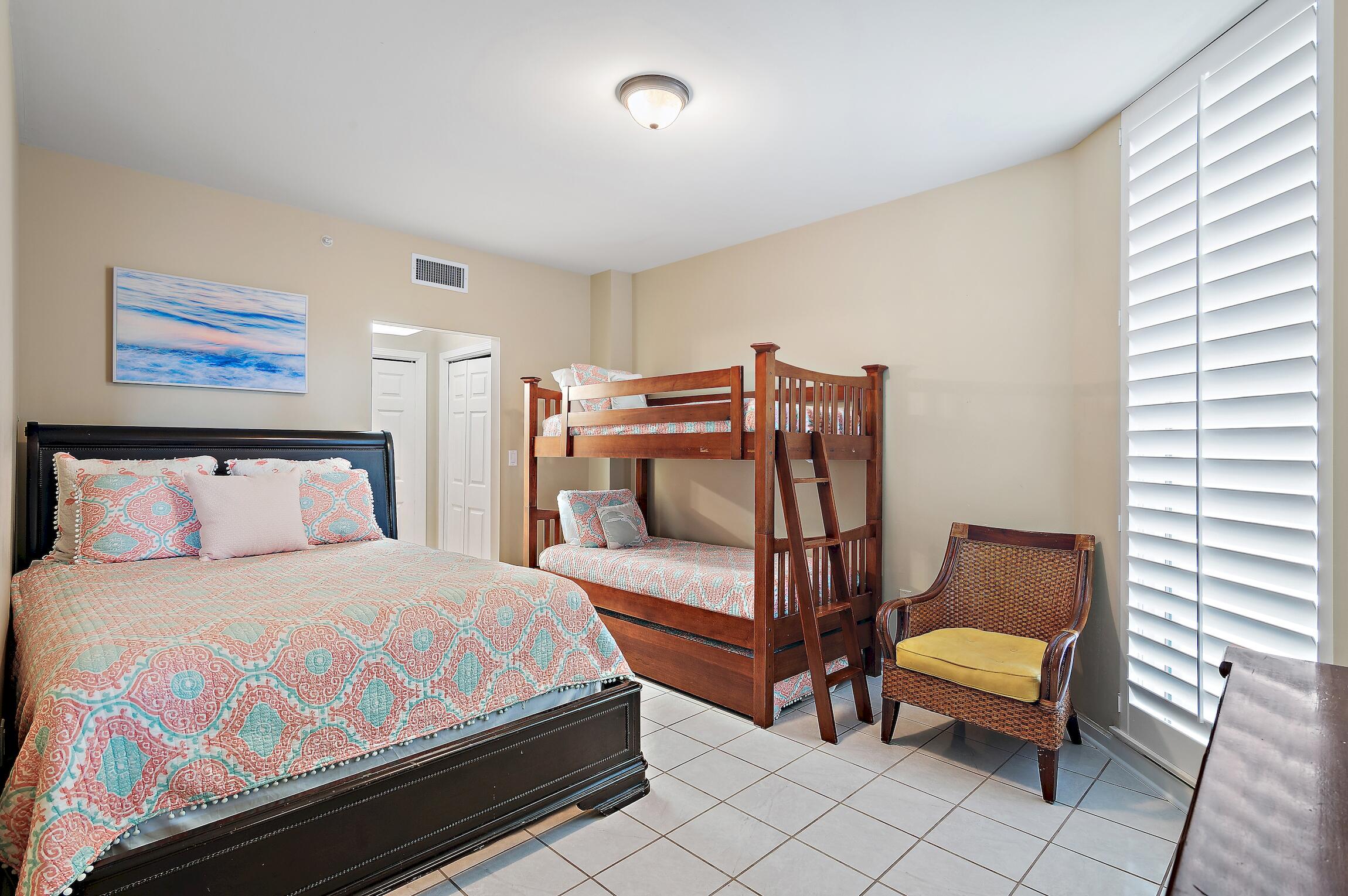 SILVER BEACH TOWERS - Residential